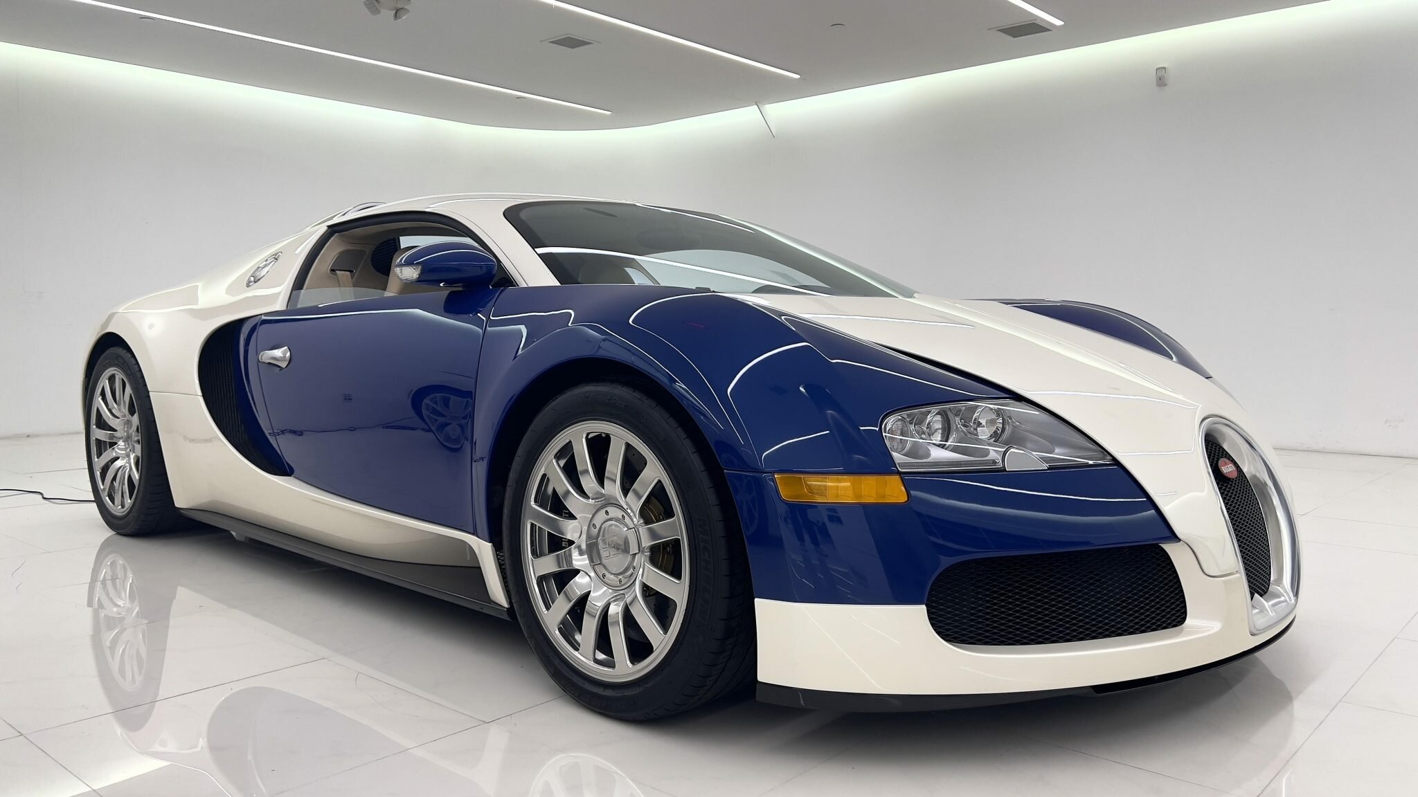 Известный коллекционер не смог продать свой Bugatti из-за нареканий к состоянию автомобиля