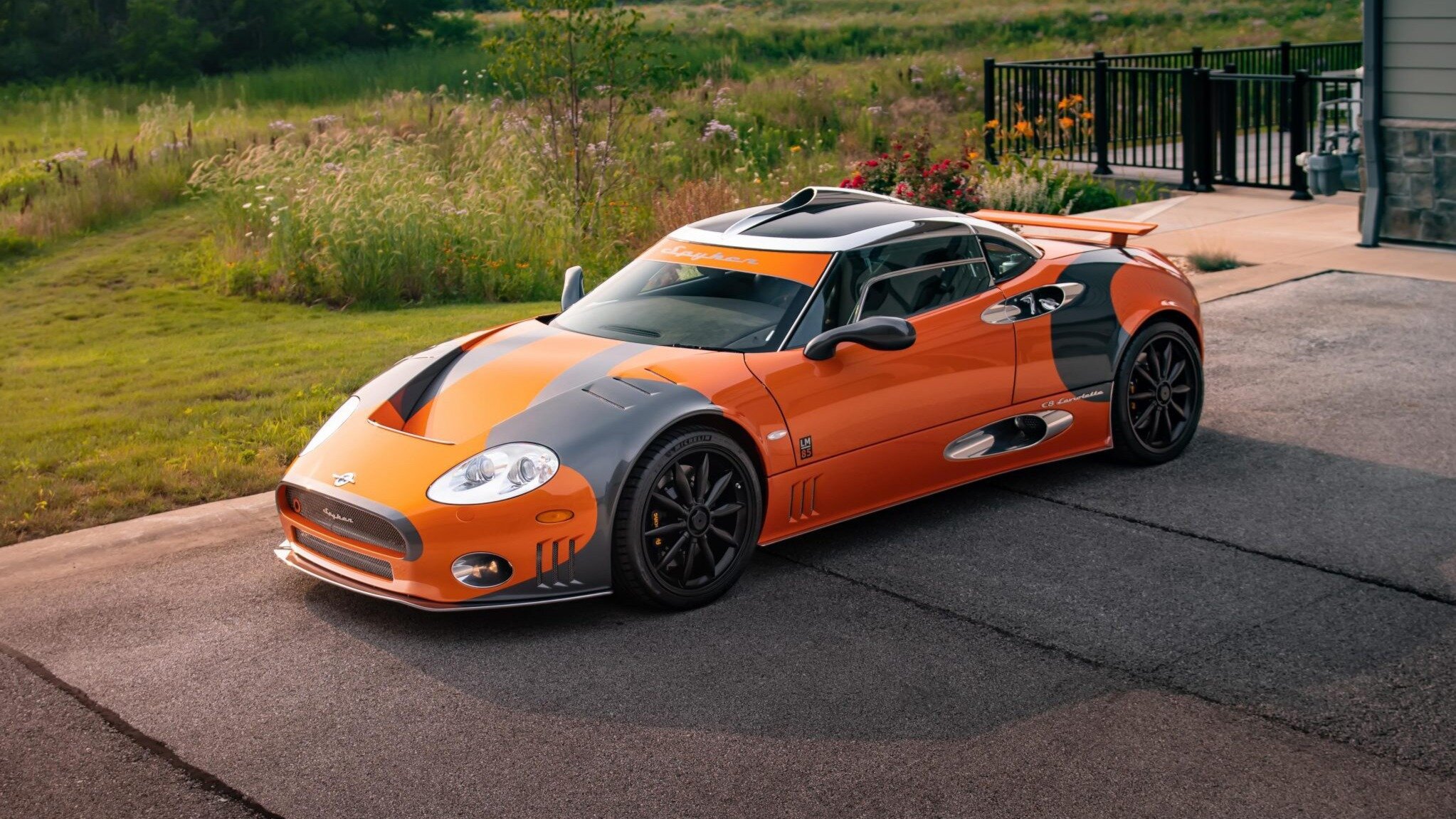 В США на продажу выставили редчайший суперкар Spyker C8. Его первым владельцем был россиянин