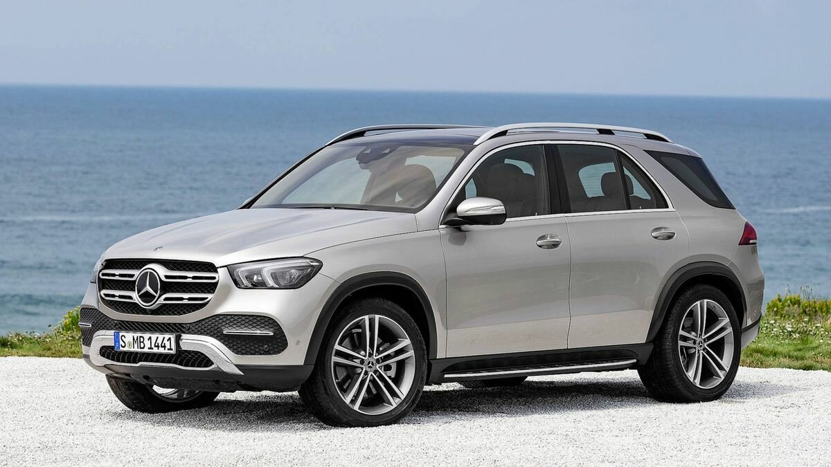 Кроссоверы Mercedes-Benz GLE отозвали в России из-за ремней безопасности
