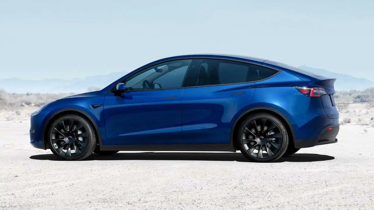 Tesla подсчитала, как часто горят её электрокары