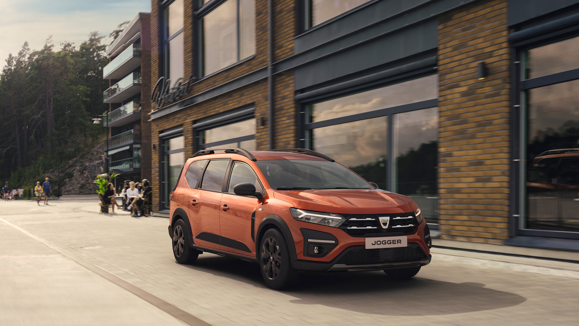 Dacia запустила продажи самого дешёвого семиместного минивэна в Европе