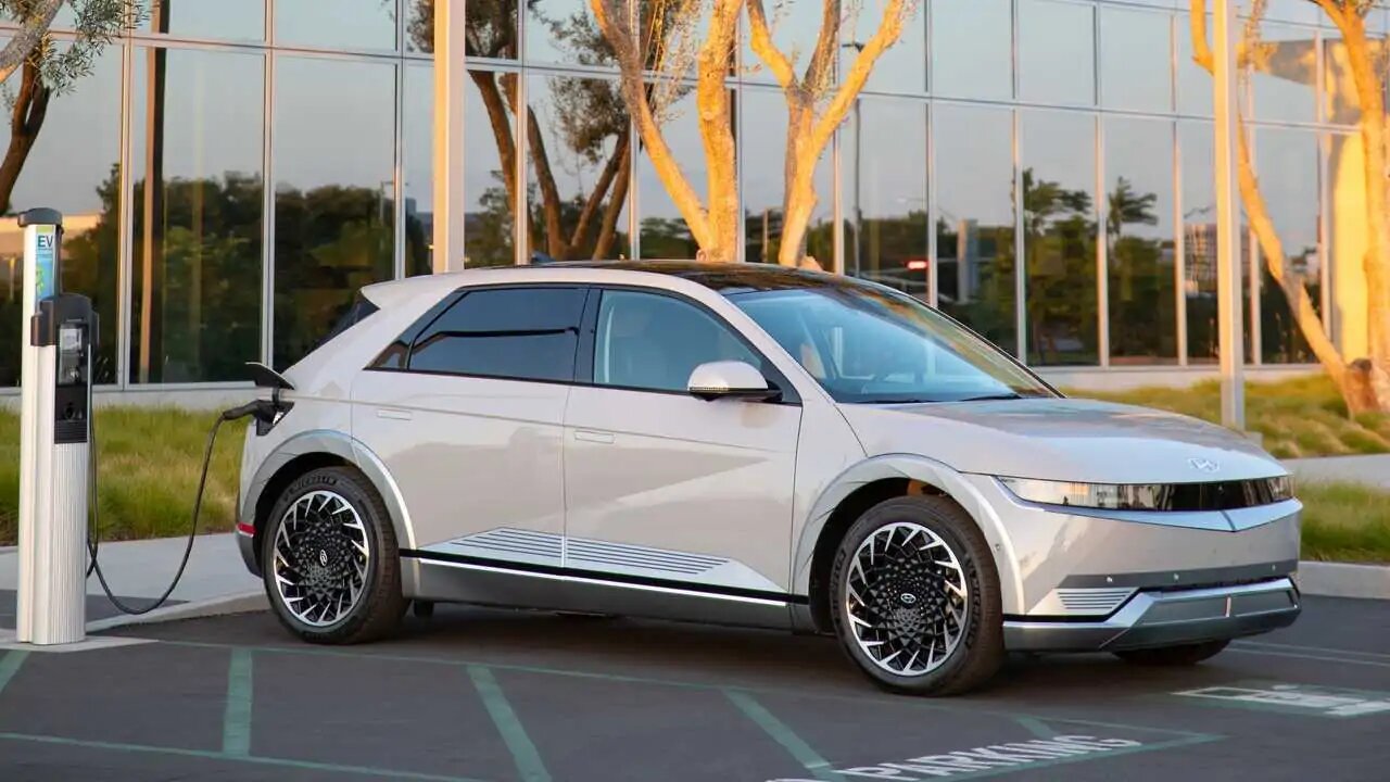 В России сертифицировали электрокроссовер Hyundai Ioniq 5: два мотора, 306 сил