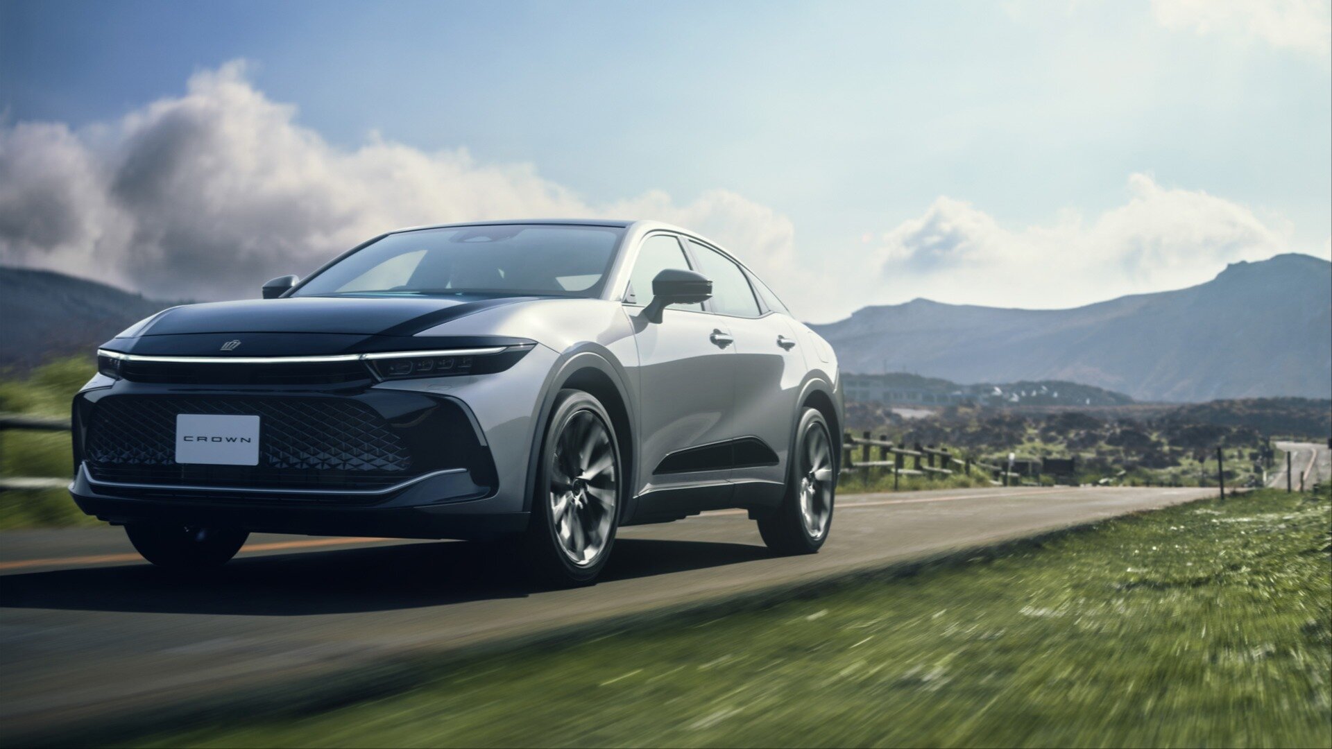 Toyota готовит «заряженную» версию нового Crown