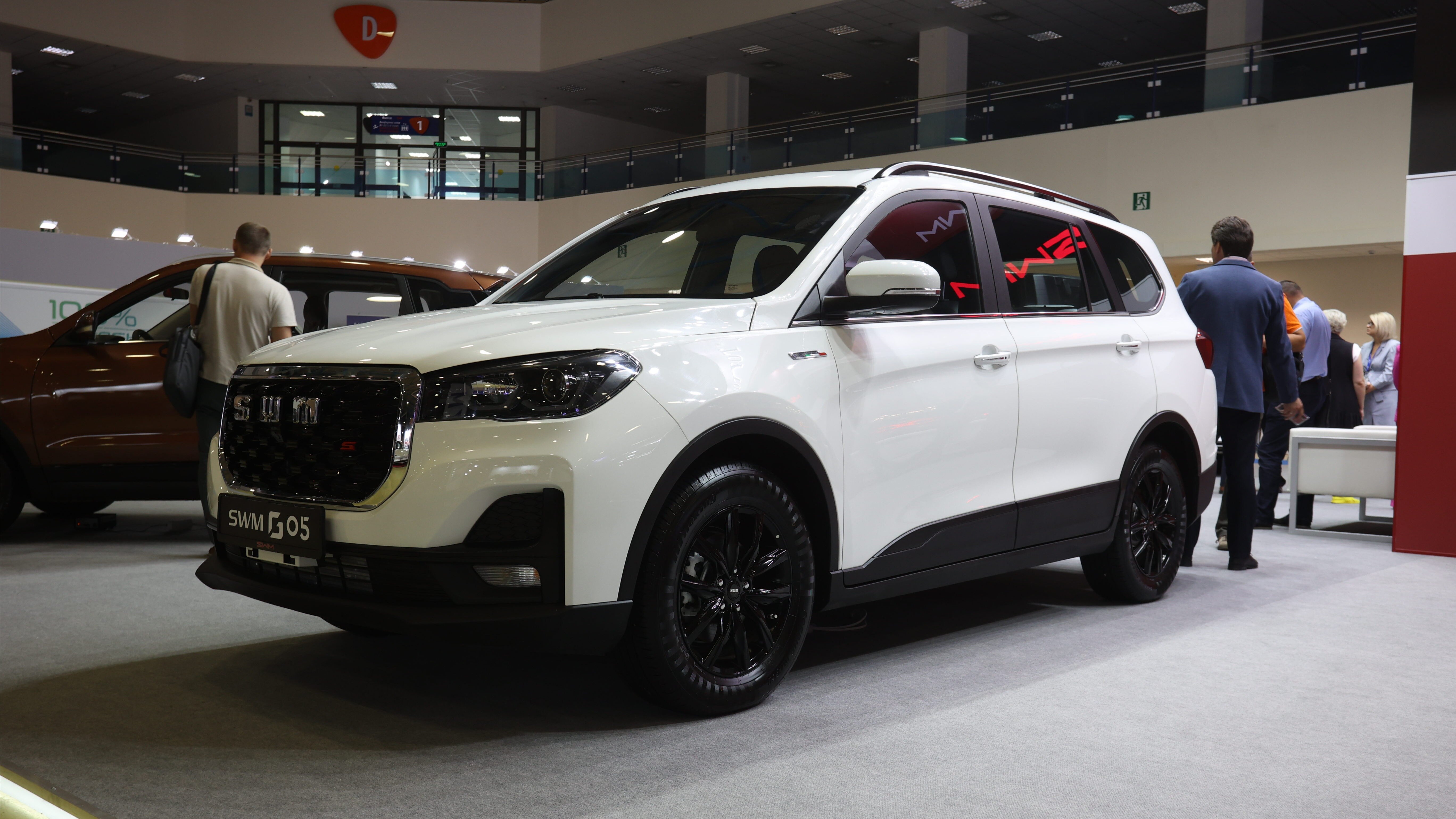 «Автотор» представил в Москве флагманскую модель бренда SWM — кроссовер G05 Pro