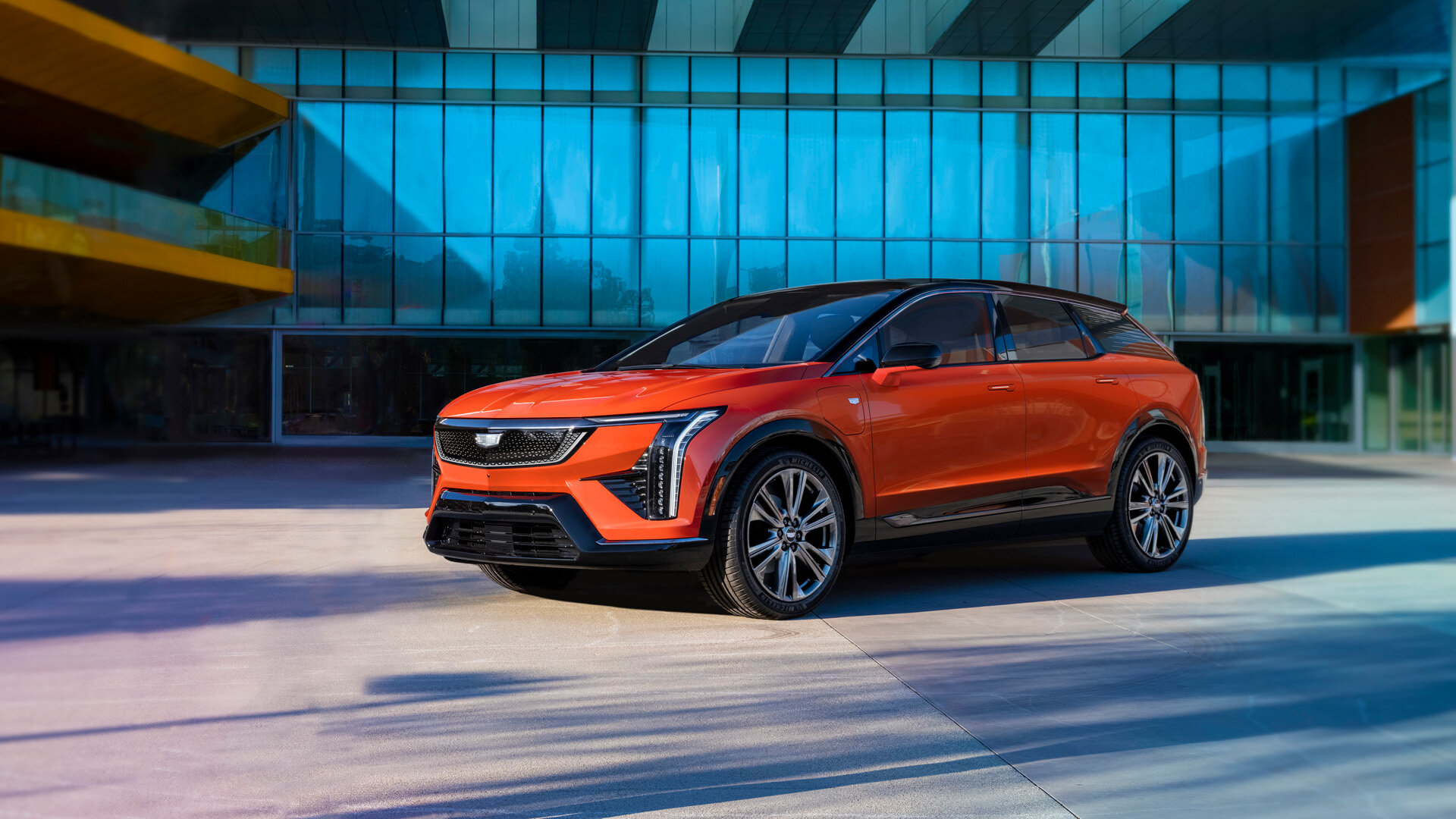Cadillac рассекретил электрокроссовер Optiq