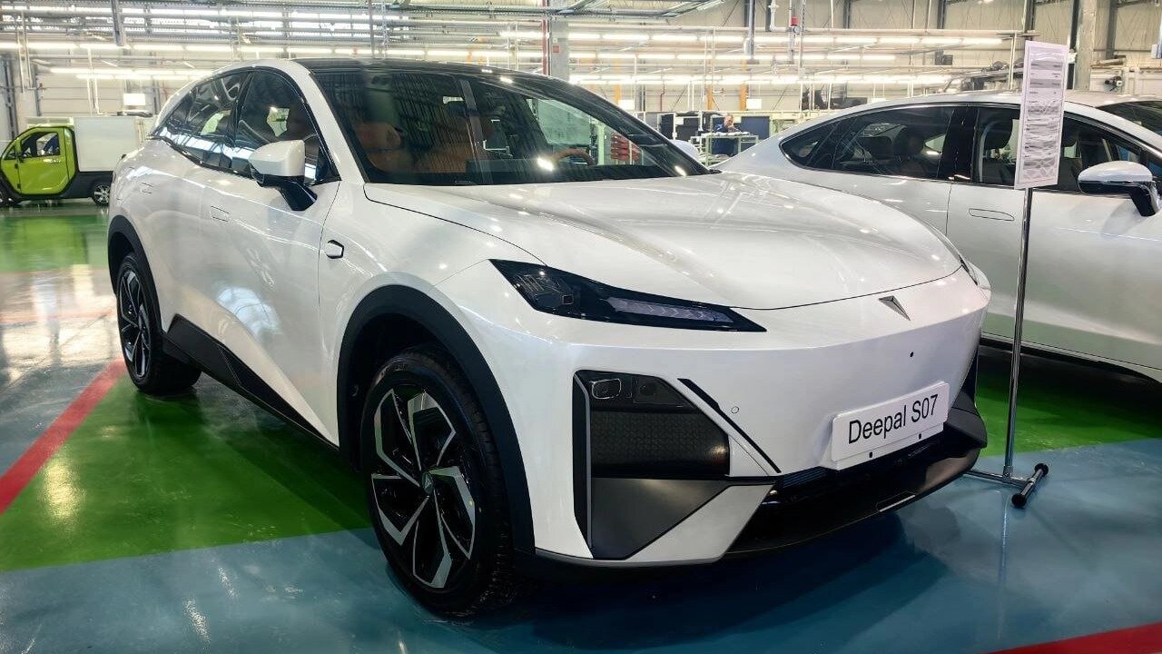 Гибриды Deepal российской сборки сфотографировали на «Автоторе»