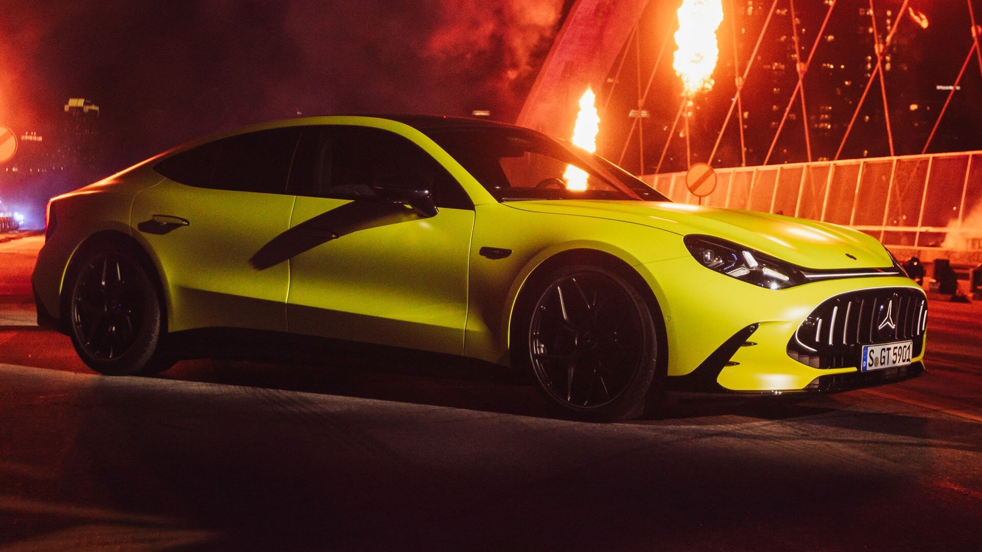 Глава Mercedes-AMG рассказал, как будут продавать новый AMG GT на батарейках