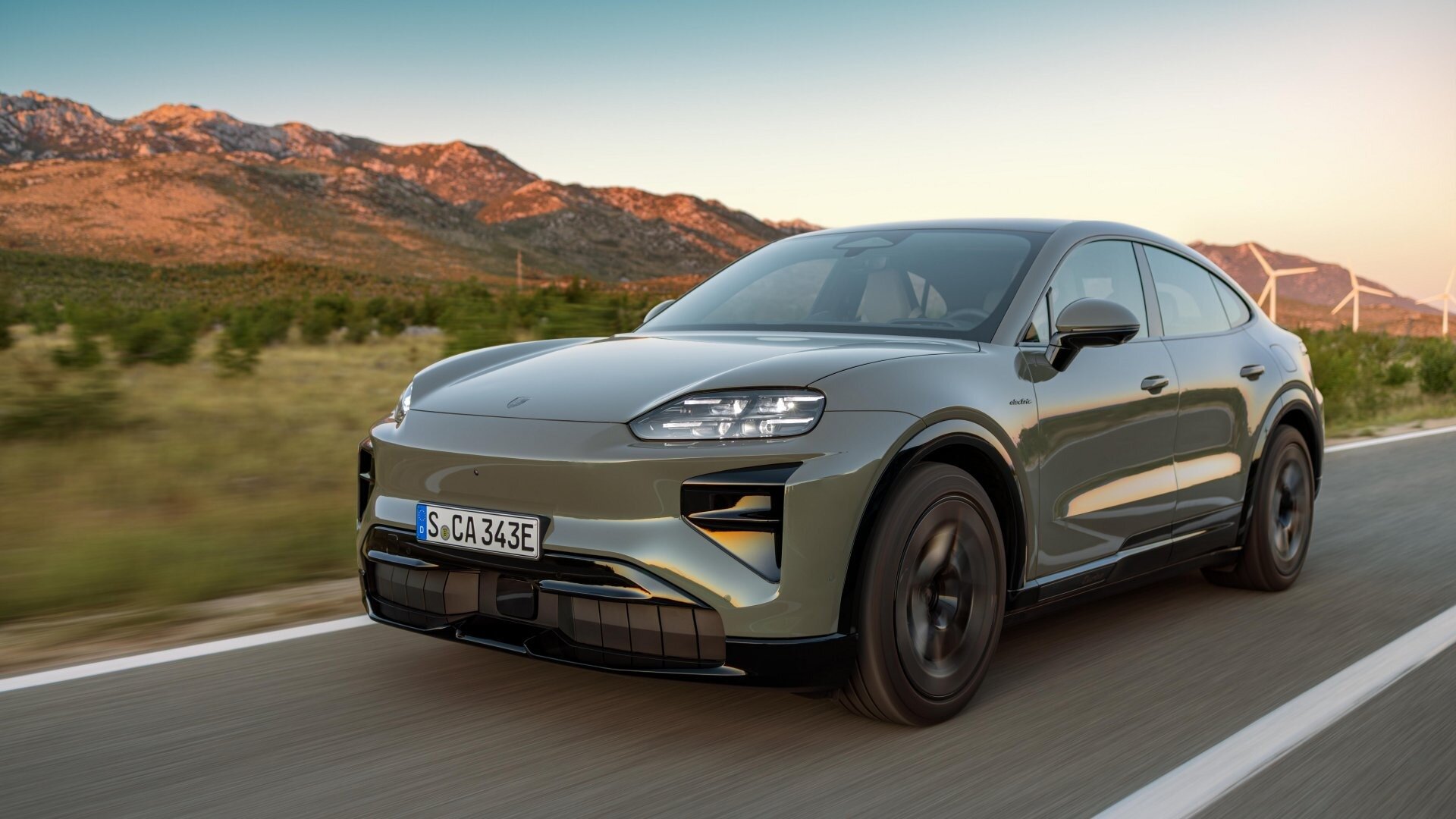 Купеобразный Porsche Cayenne стал 1156-сильным электрокаром