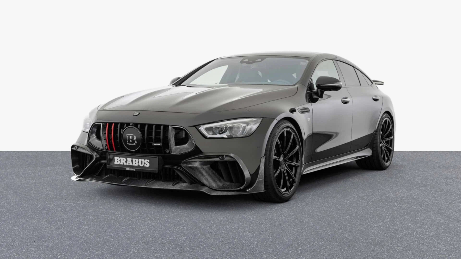Brabus показал свой мощнейший автомобиль на базе Mercedes-AMG GT 63 S E — в нём 930 сил