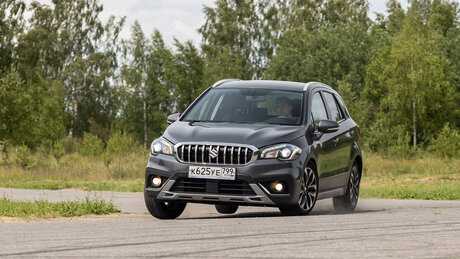 Обзор Suzuki SX4: плюсы и минусы кроссовера, которому мы машем рукой. Подробный тест