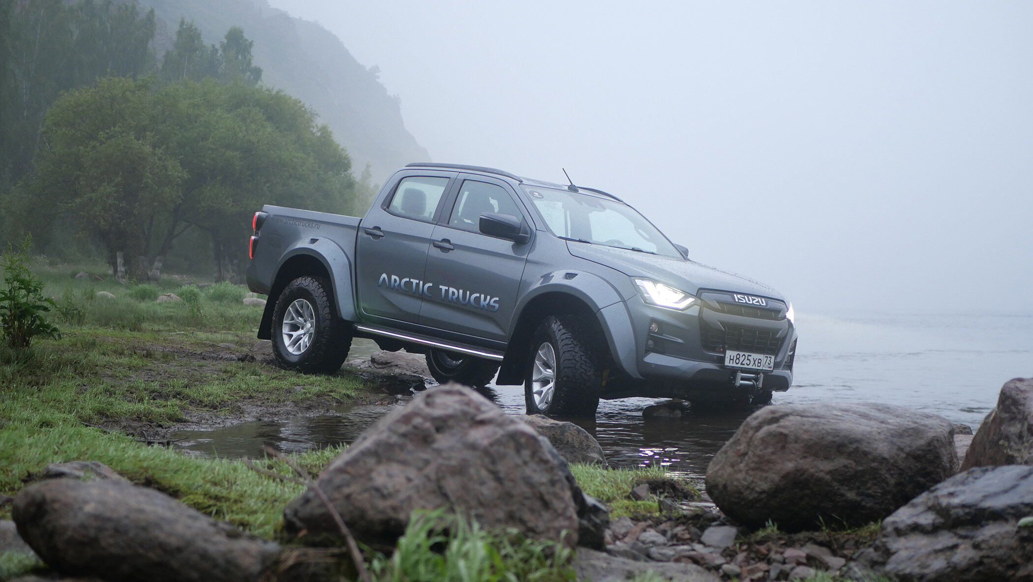 Экстремальный пикап Isuzu от Arctic Trucks стал доступен в России