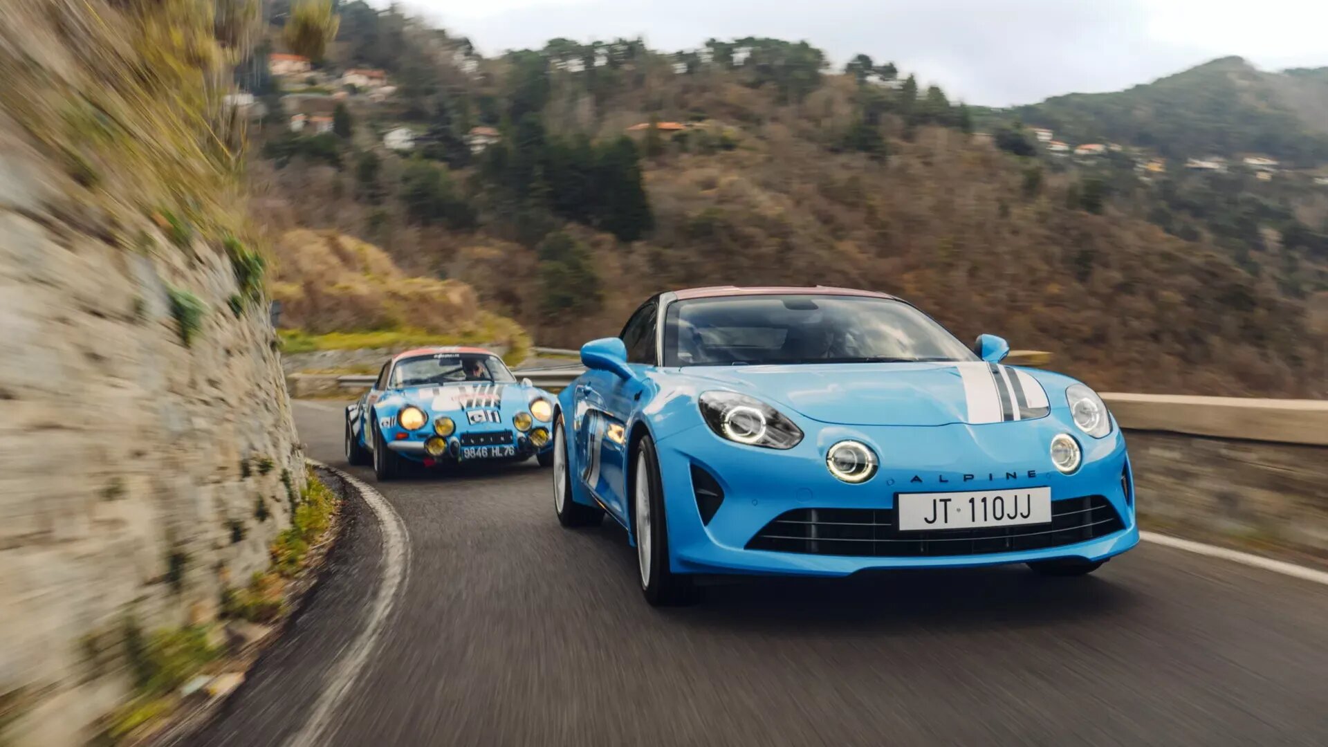 Спорткар Alpine A110 получил ностальгическую версию в раллийном стиле