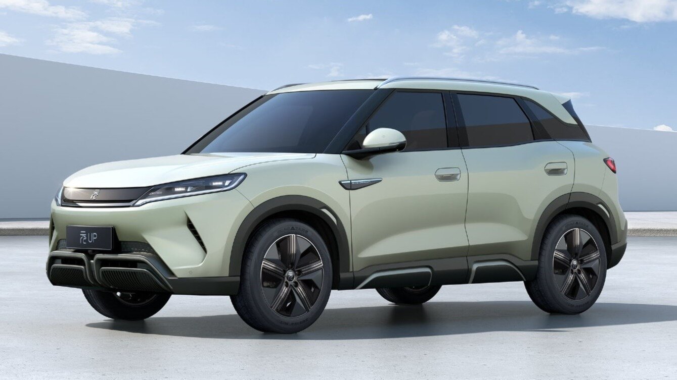 Дешёвый электрокроссовер BYD Yuan UP показали на официальных фото