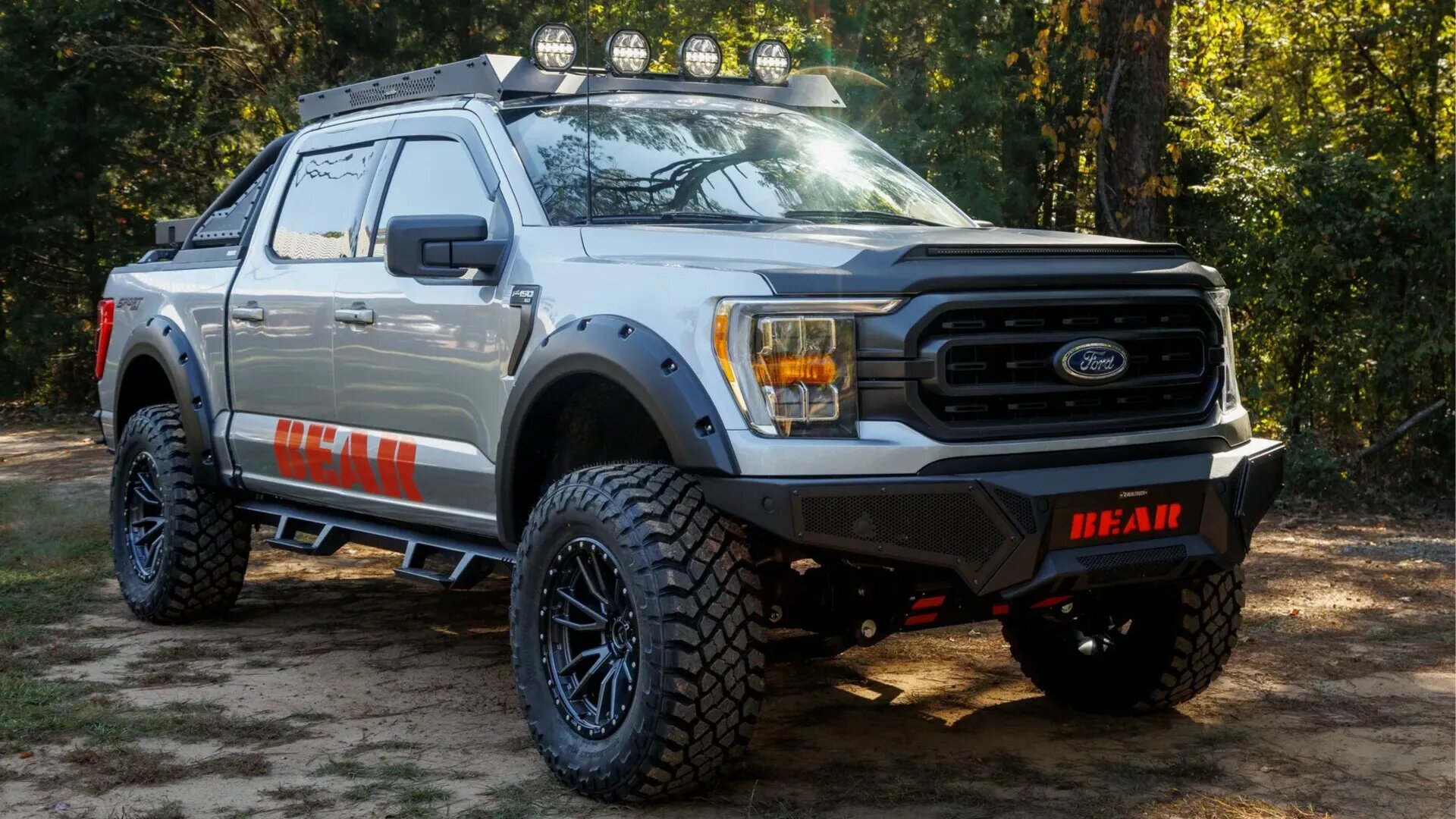 Пикапы Toyota Tacoma и Ford F-150 прокачали для нового шоу о тюнинге