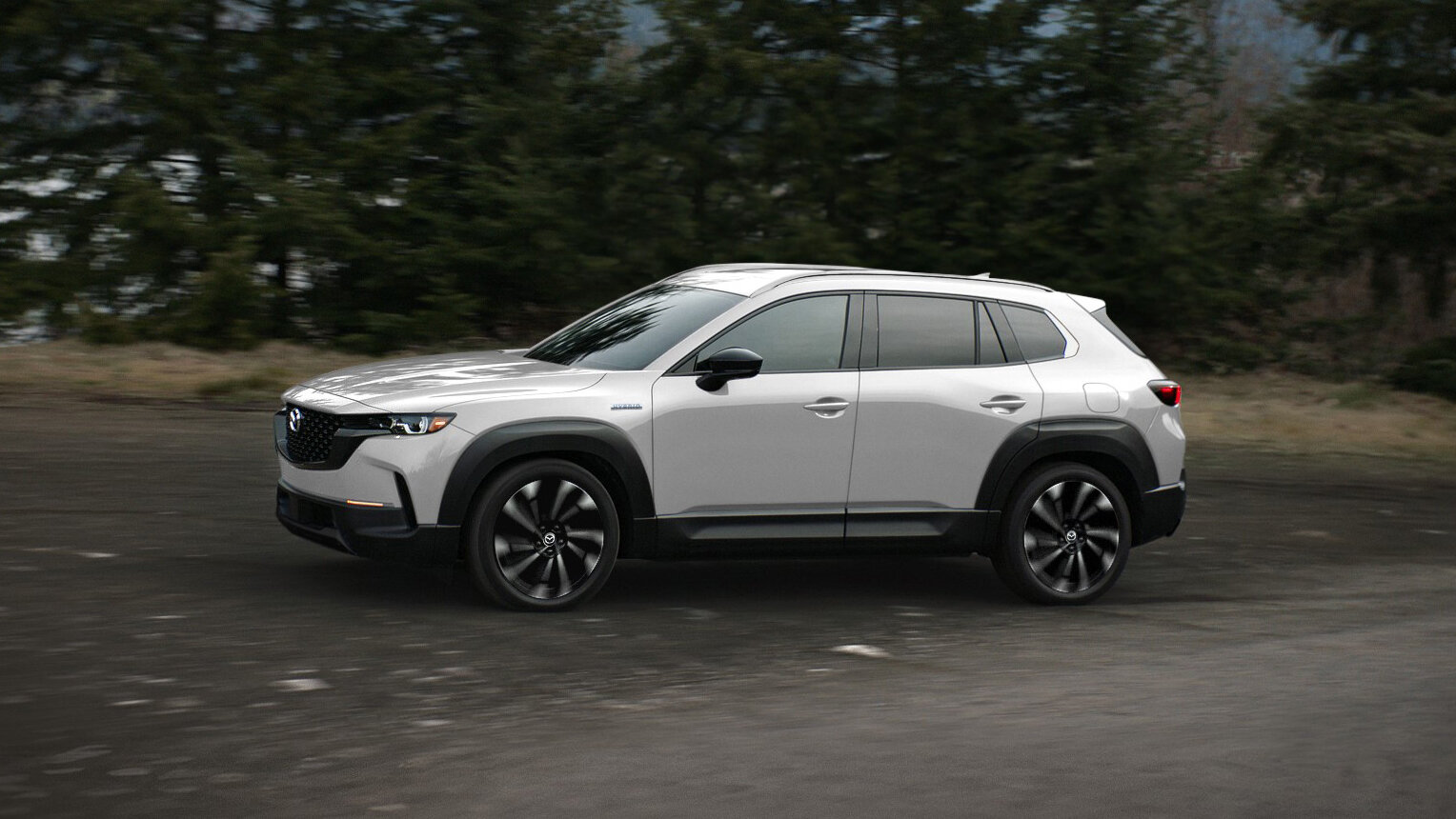 Кроссовер Mazda CX-50 стал гибридом в США