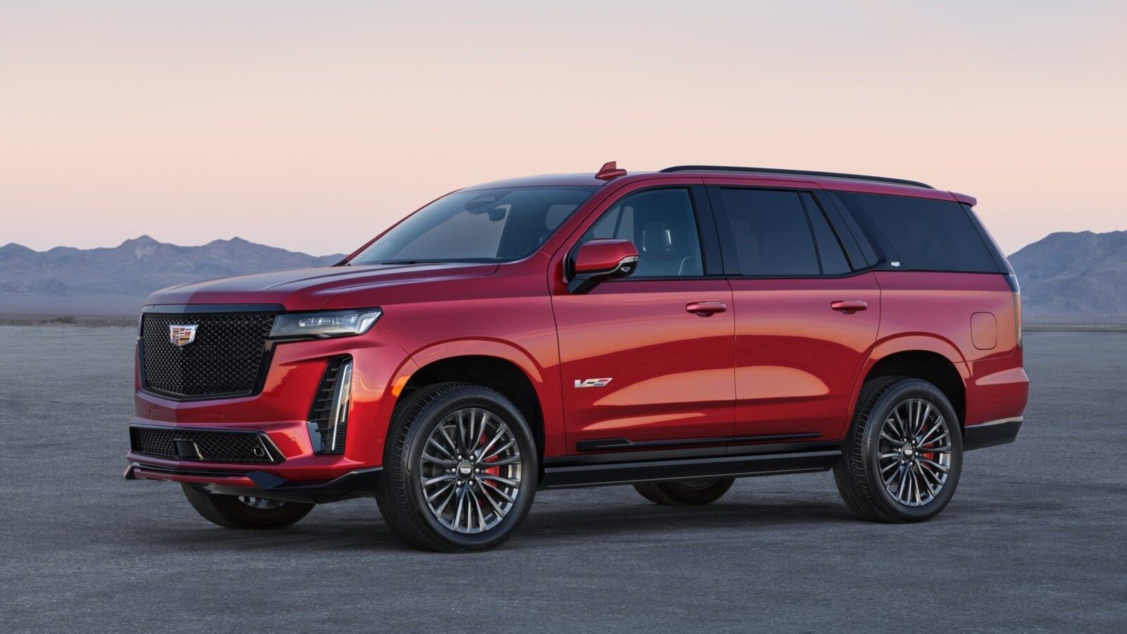 Компания Cadillac представила Escalade-V — самый мощный рамный внедорожник в мире