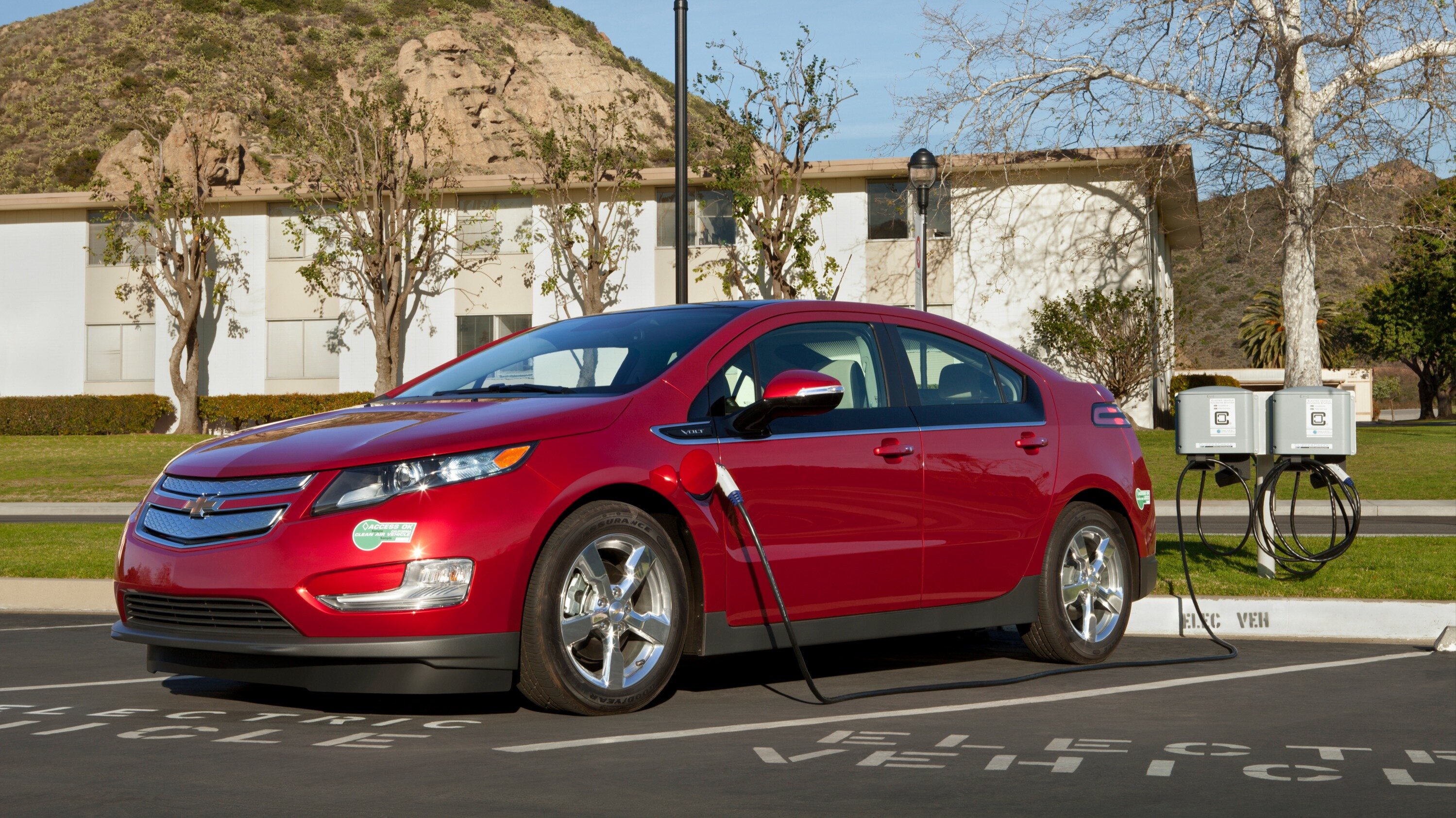 Замену батареи на электрокаре Chevrolet Volt оценили втрое дороже самой машины