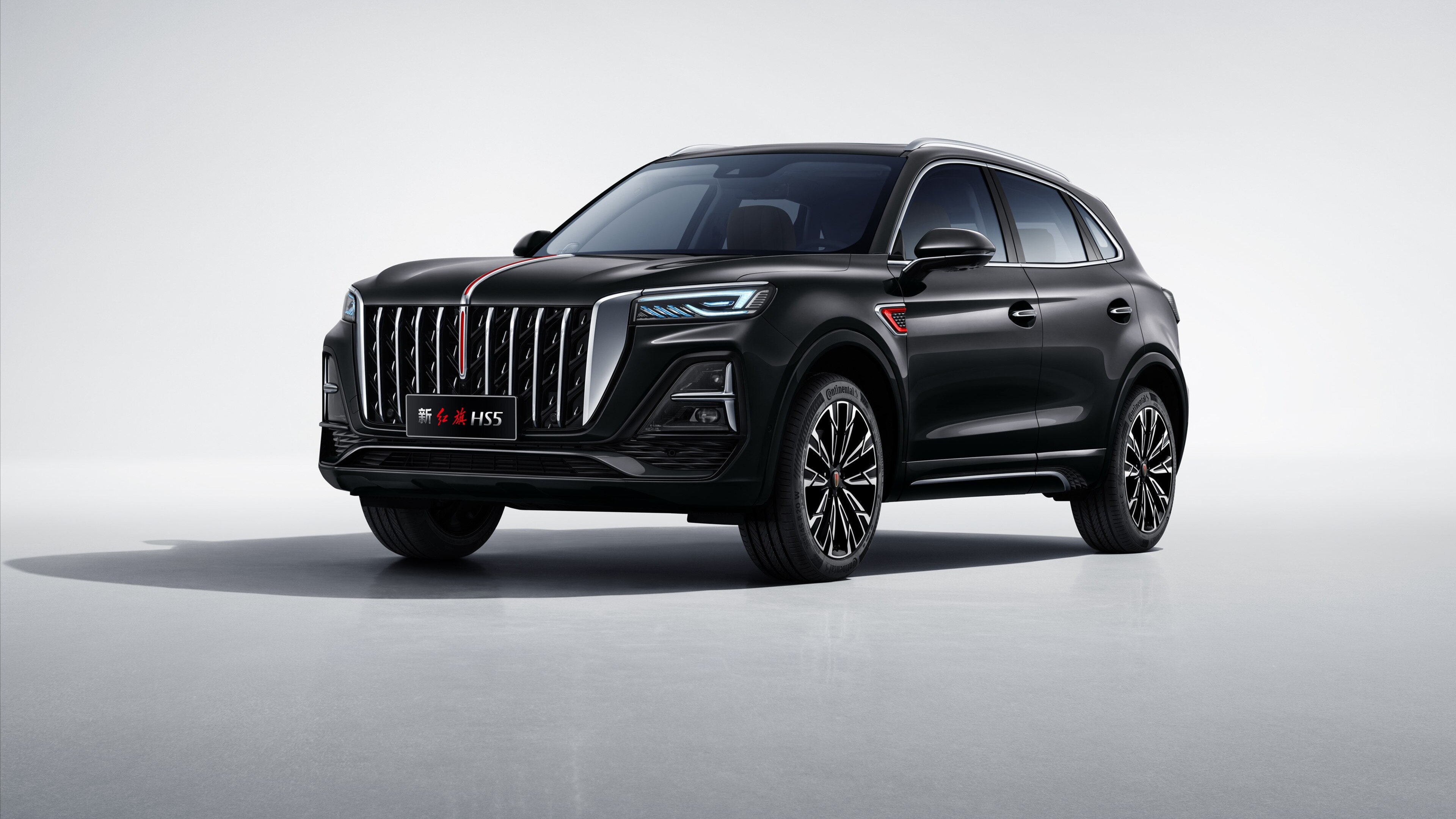 Обновлённый кроссовер Hongqi HS5 для России: известны цены
