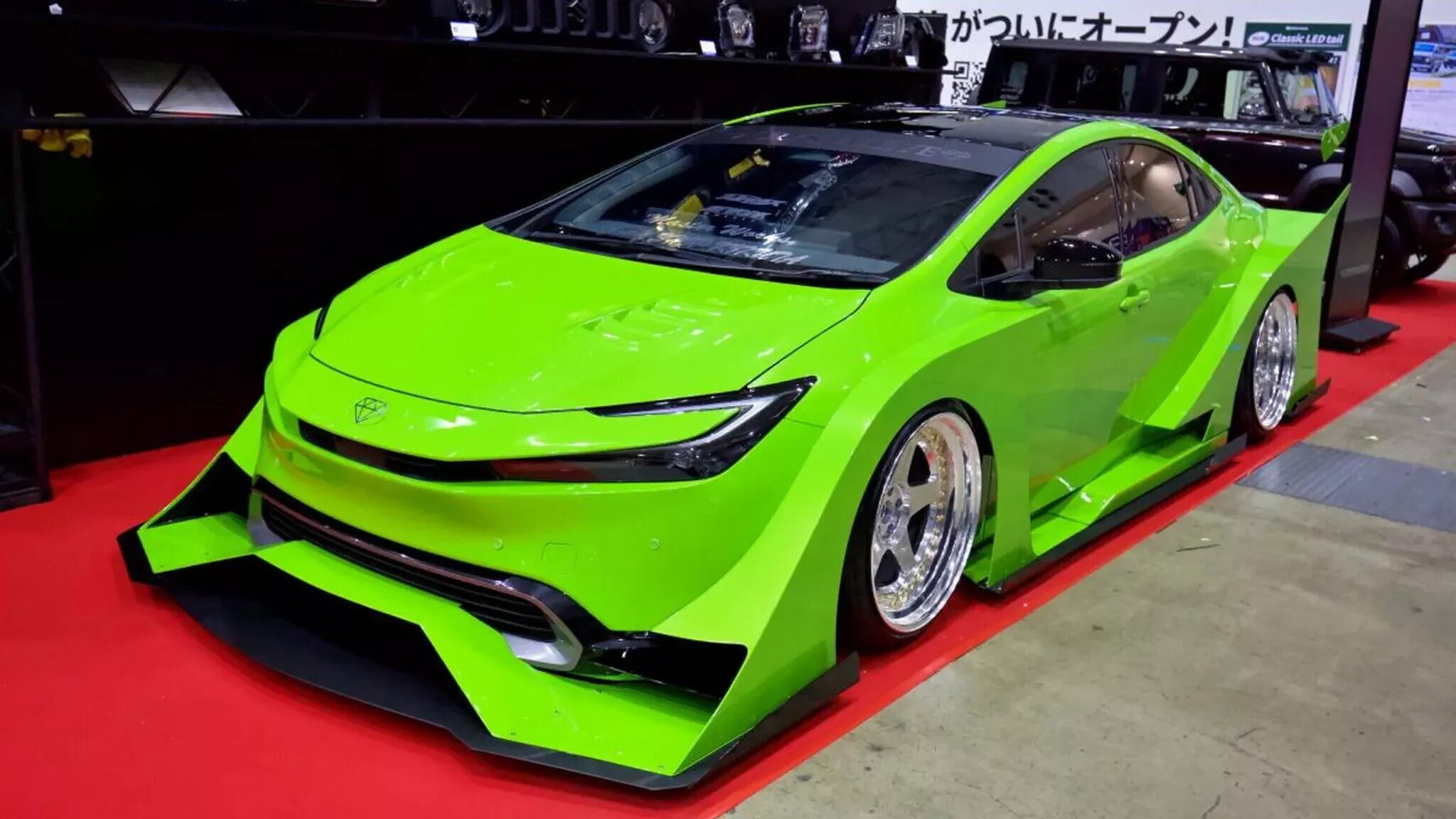 Японцы доработали Toyota Prius в стиле босодзоку