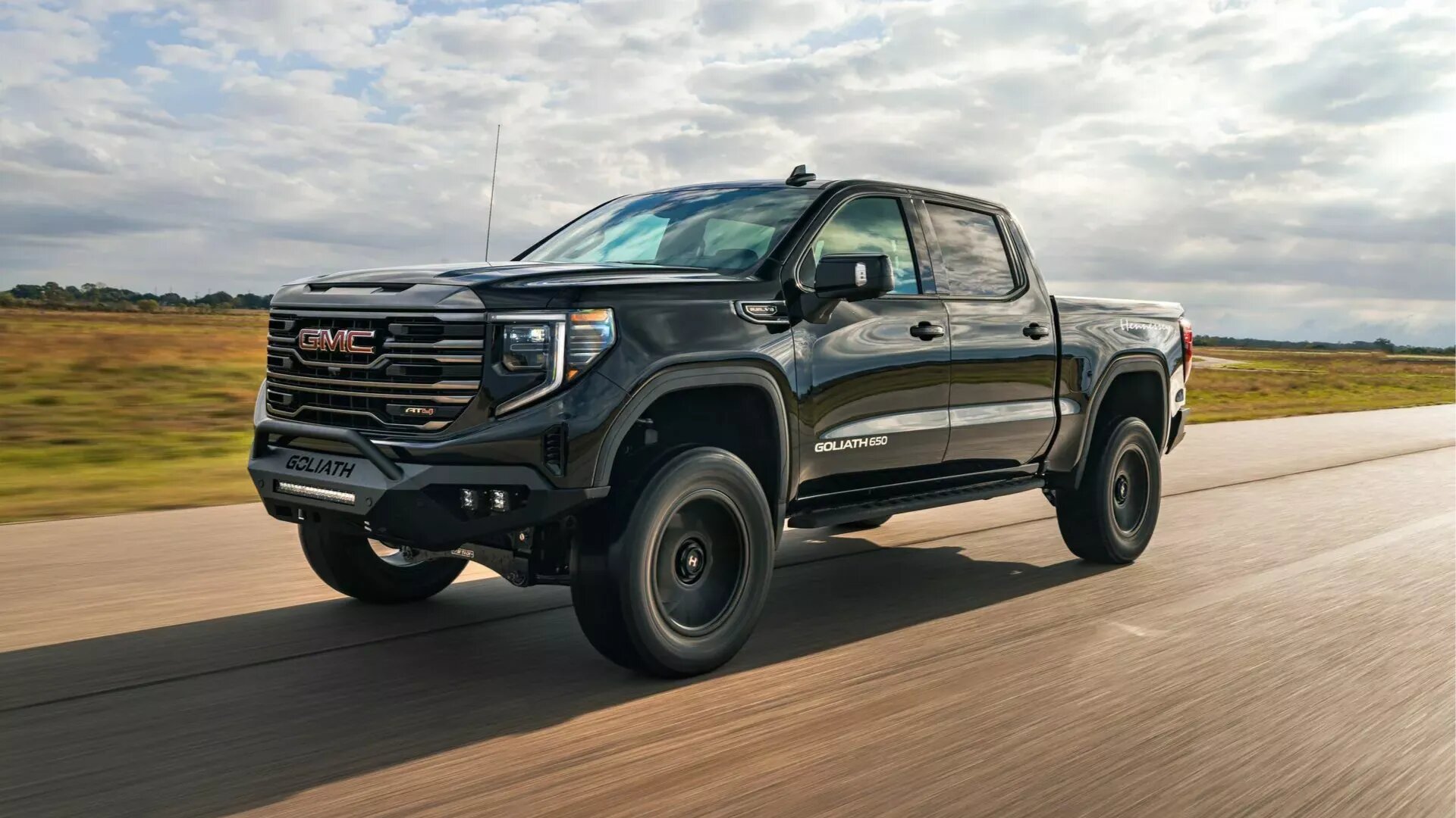Ателье Hennessey сделало пикапы Chevrolet Silverado и GMC Sierra на 230 сил мощнее