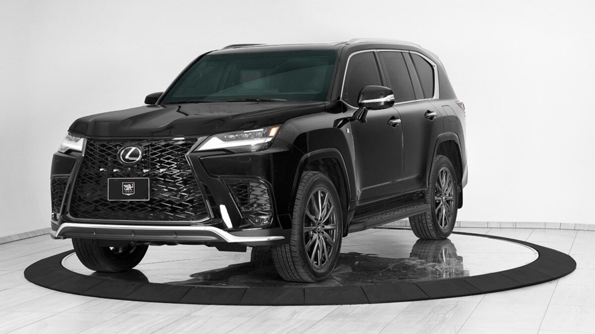 Новый Lexus LX превратили в броневик