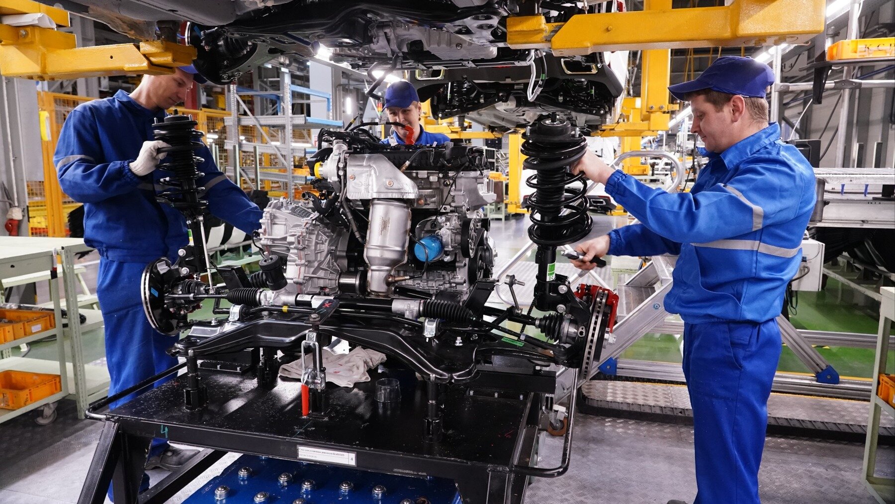 Российский автопром вырос в 2,7 раза за год