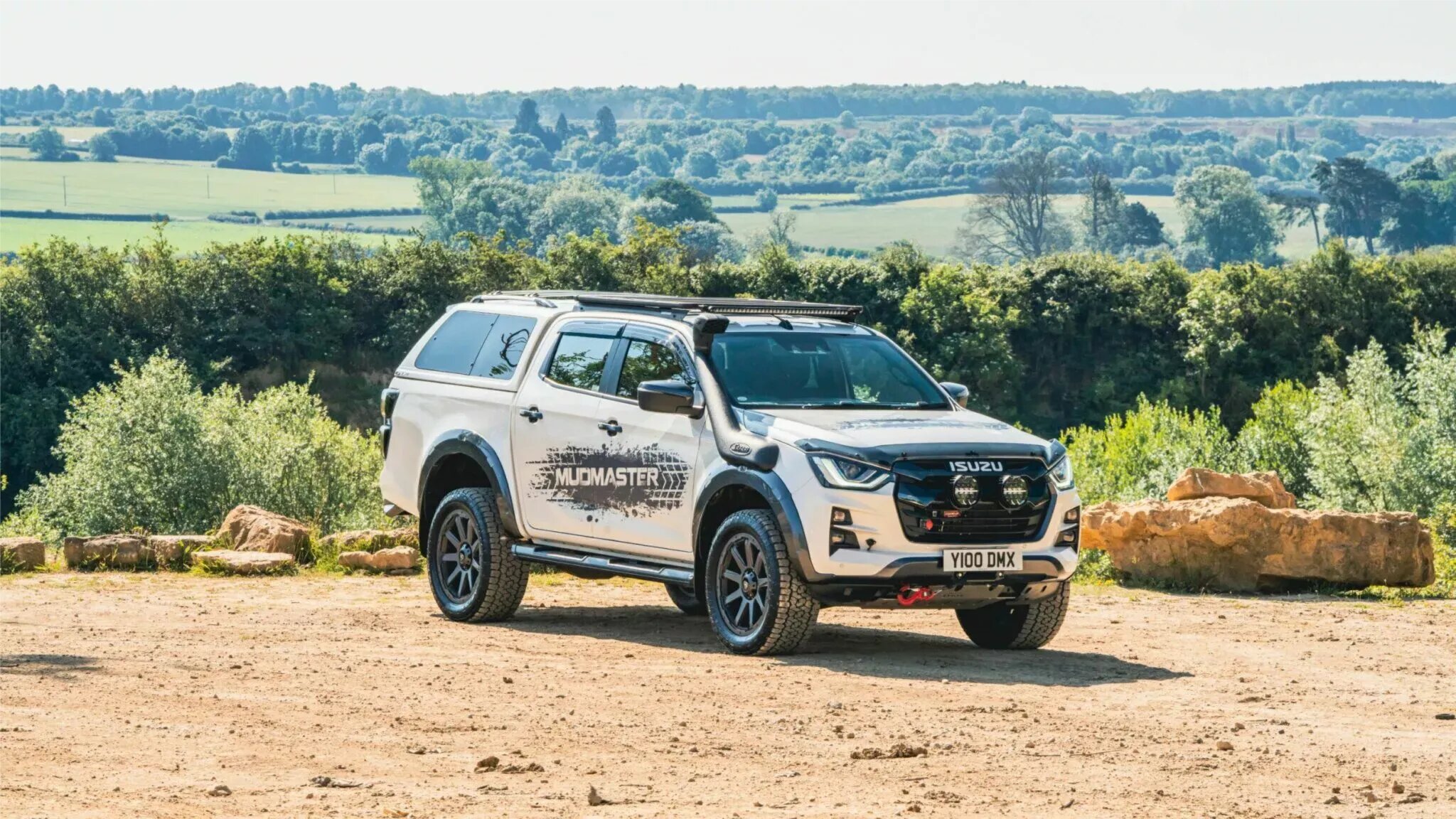 Пикап Isuzu D-Max получил особо внедорожную версию Mudmaster