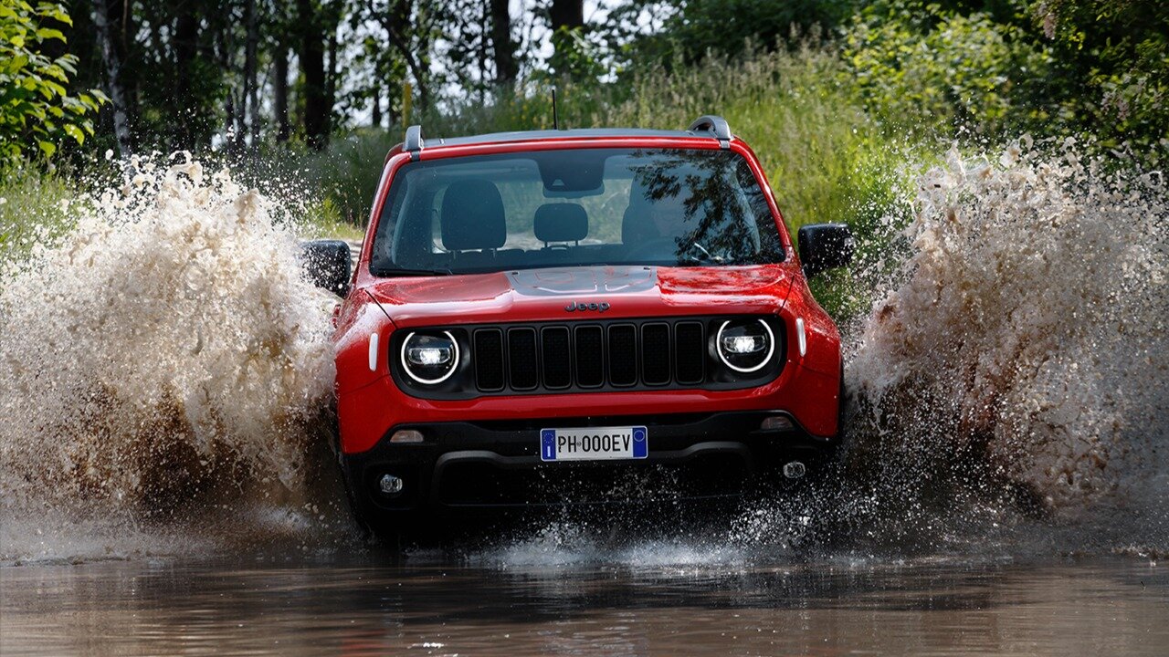 Из-за низкого спроса Jeep прекратит продажи кроссовера Renegade в США