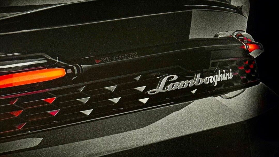 Обновлённый Lamborghini Urus: первое фото