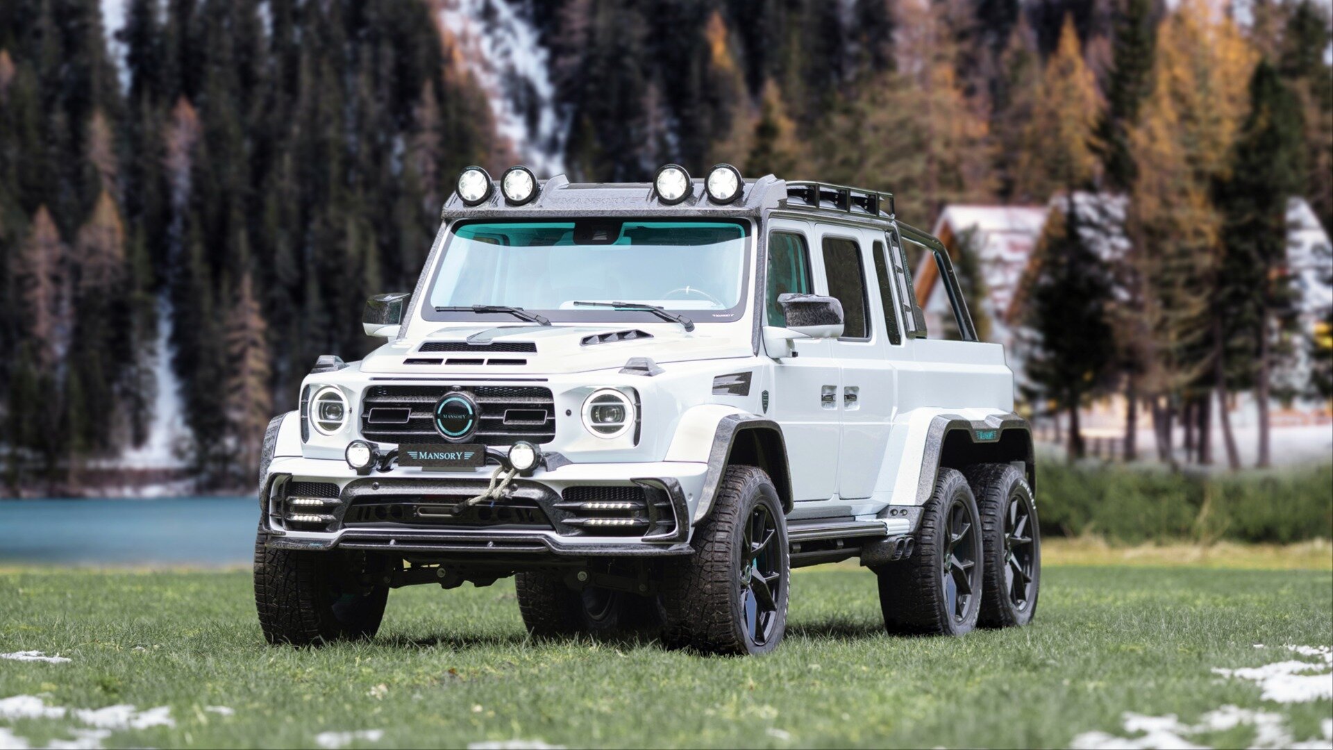 В Mansory сделали 900-сильный суперпикап Mercedes-AMG G 63 с бирюзовым салоном