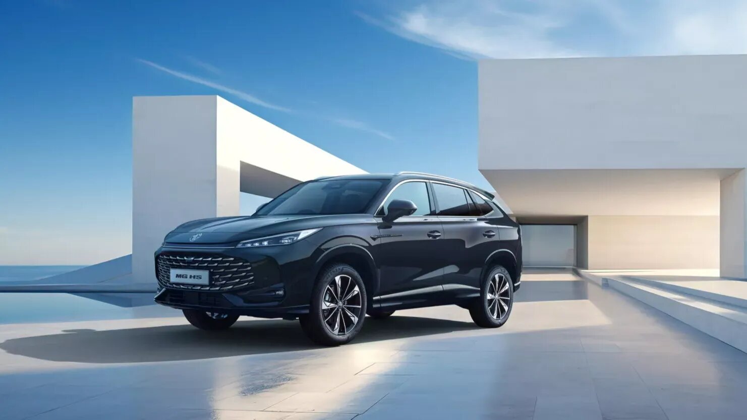 Марка MG представила новое поколение кроссовера HS, который будет конкурировать с Toyota RAV4