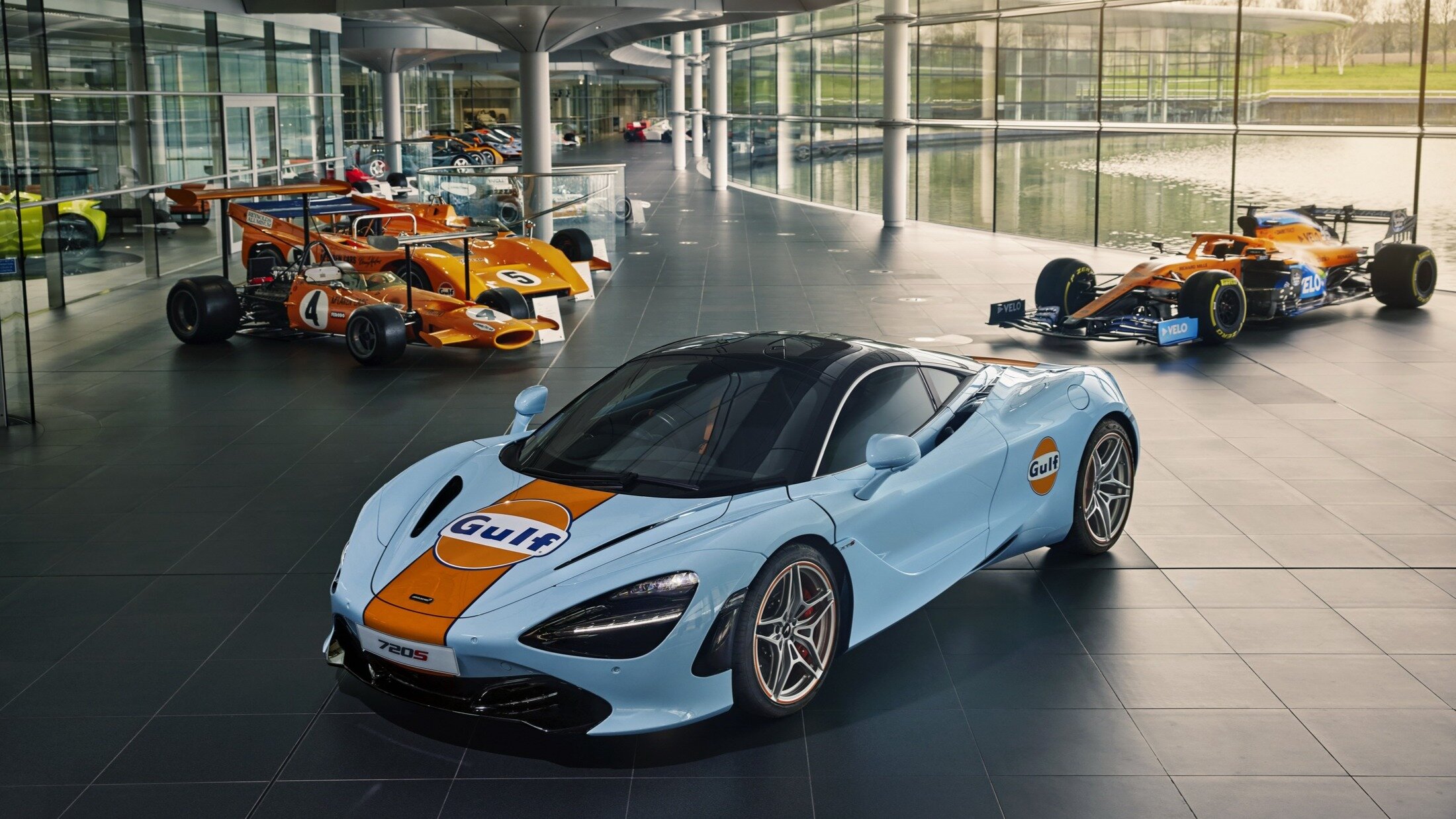McLaren продал часть своей коллекции раритетов, чтобы разработать новый суперкар