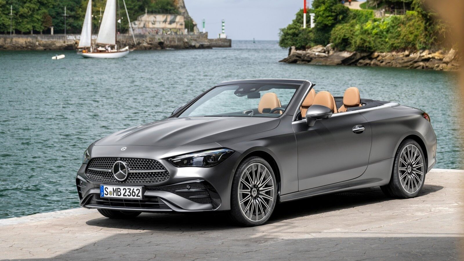 Mercedes-Benz представил кабриолет CLE с «зимними» опциями