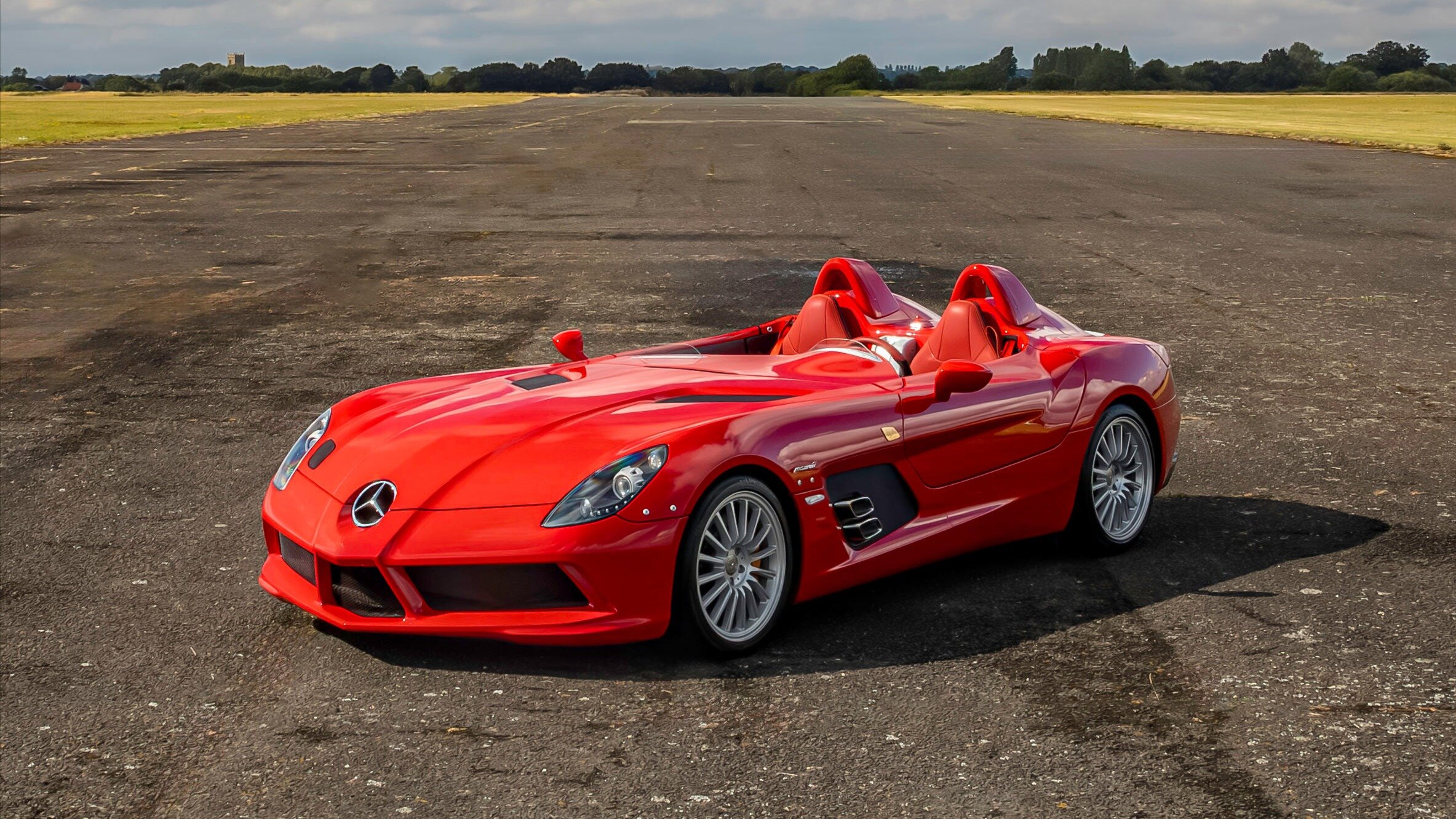 Финальный спидстер Mercedes-Benz SLR McLaren продали на 720 тысяч евро дороже, чем планировали