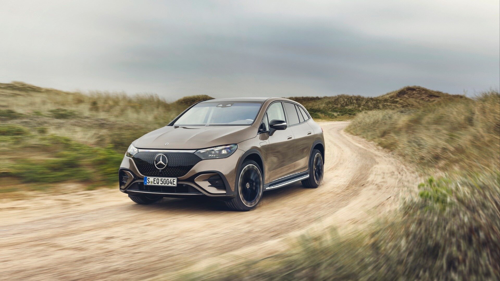 Представлен электрокроссовер Mercedes-Benz EQE SUV: пять мест и 590 километров без подзарядки