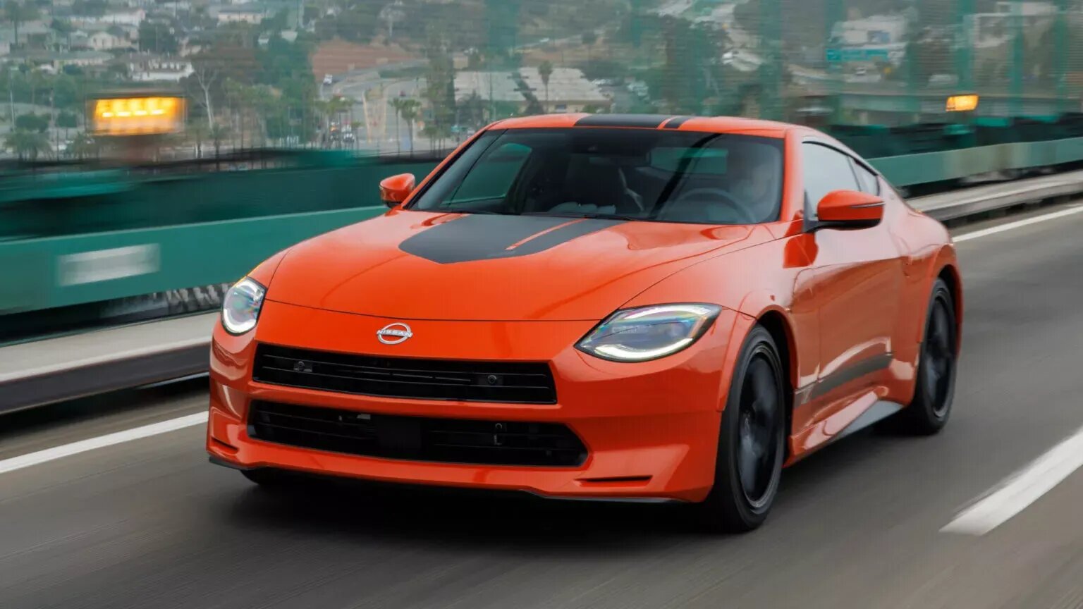 В честь 55-летия Datsun 240Z актуальный Nissan Z получил спецсерию в ретростиле