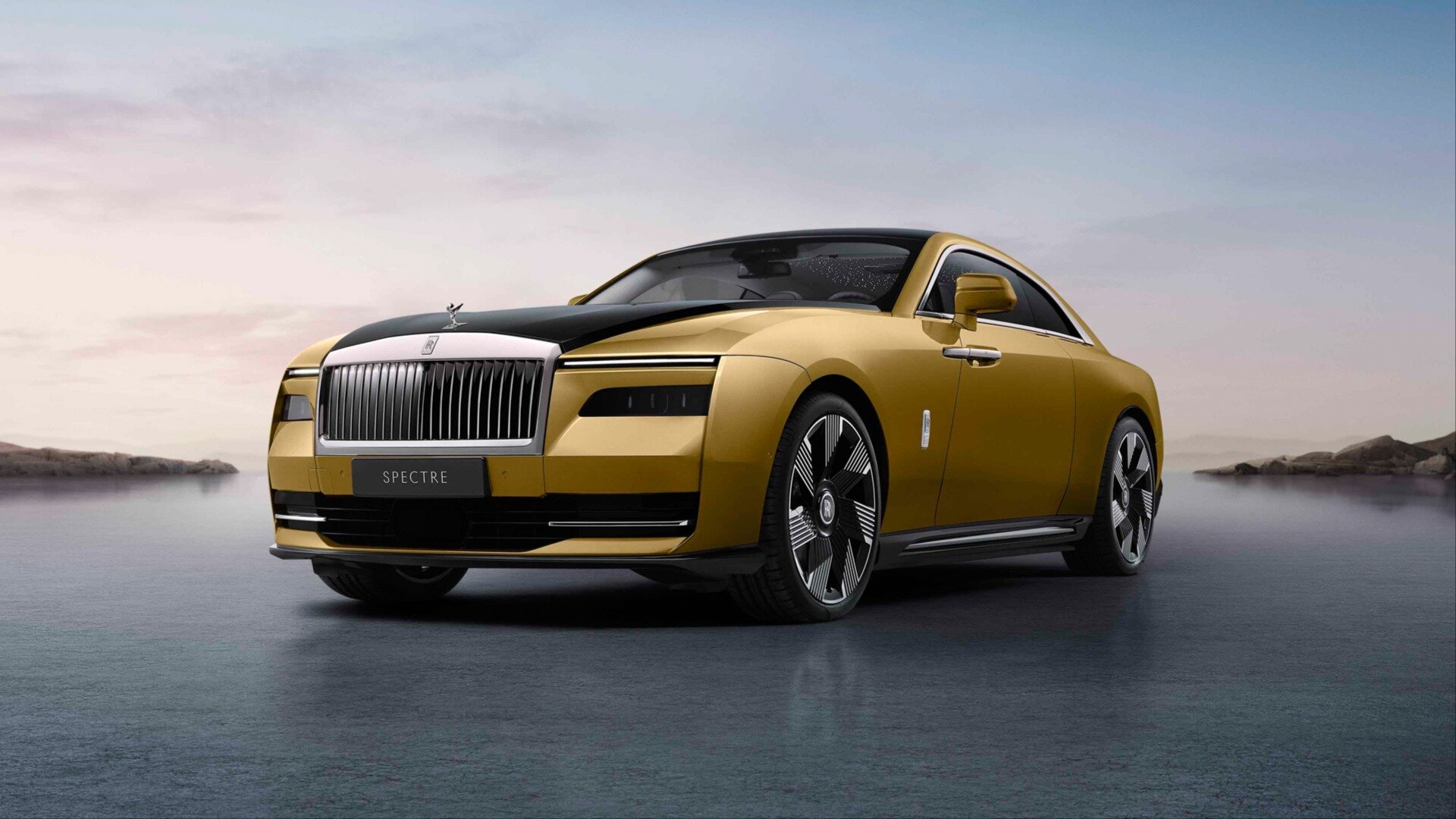 Показали первый электрокар Rolls-Royce: 585 сил, 520 километров без подзарядки и полноуправляемое шасси