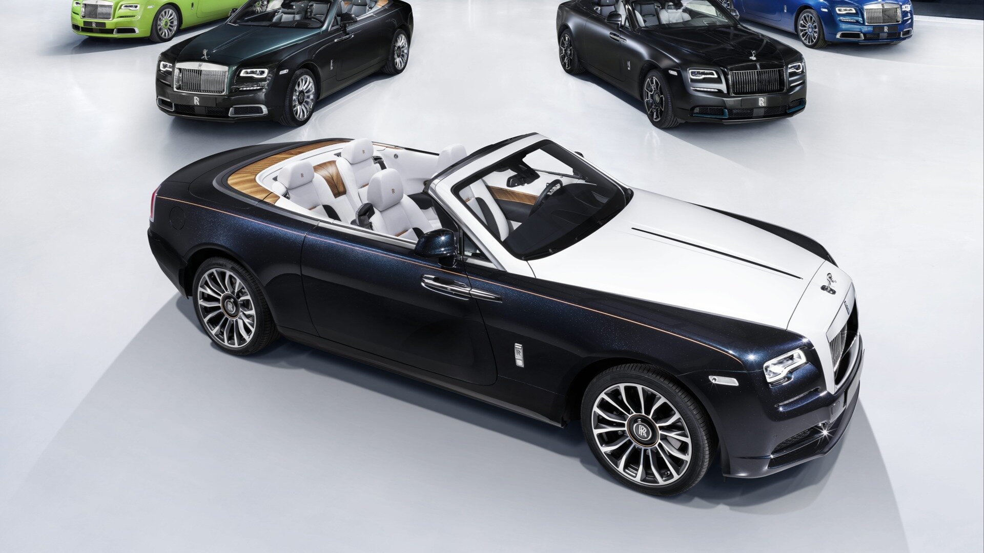 Rolls-Royce снял с производства свой самый продаваемый кабриолет
