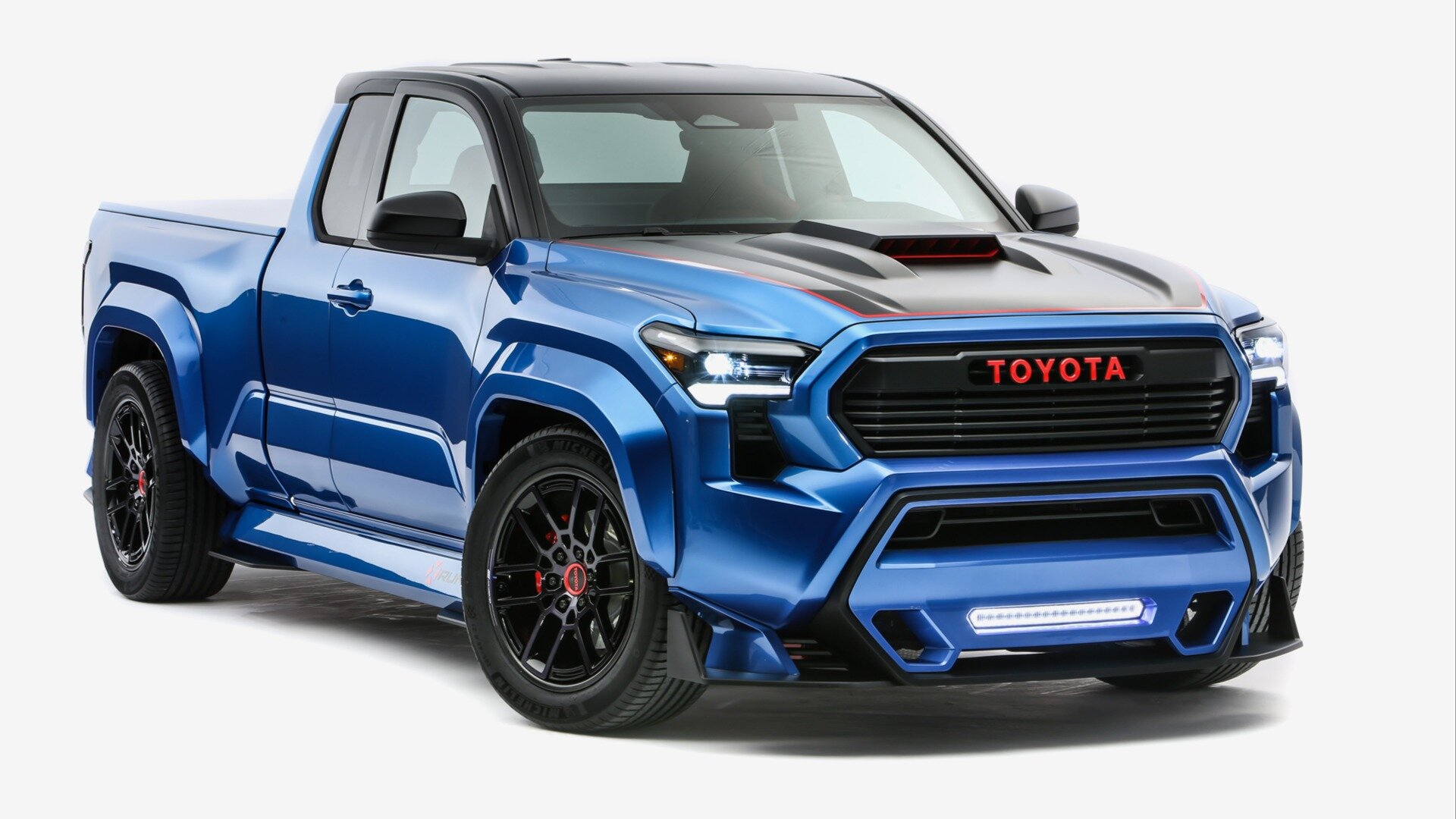 Toyota запустит в производство мощный асфальтовый пикап 