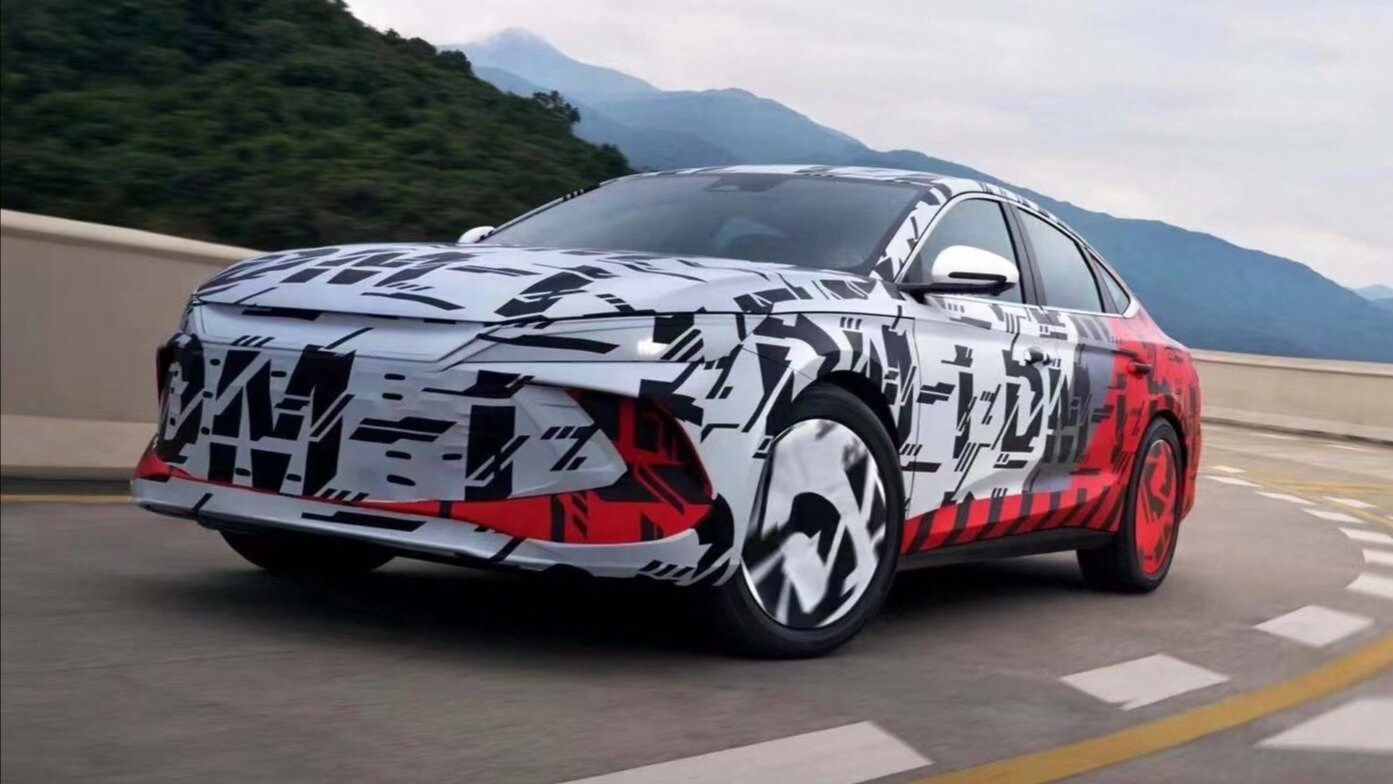 Доступный гибридный седан BYD Qin получит удлинённую версию