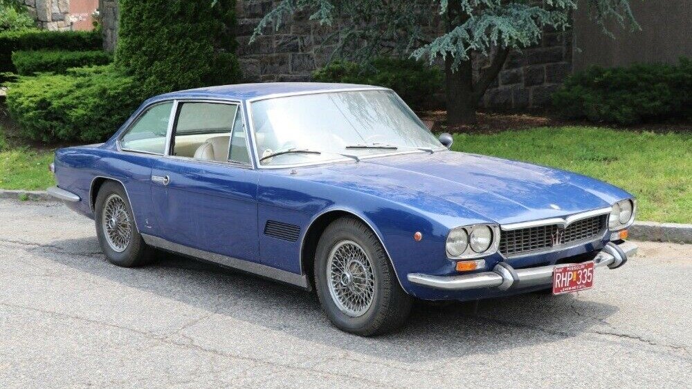 Один из 175 спорткаров Maserati Mexico с 4,7-литровым V8 выставили на продажу