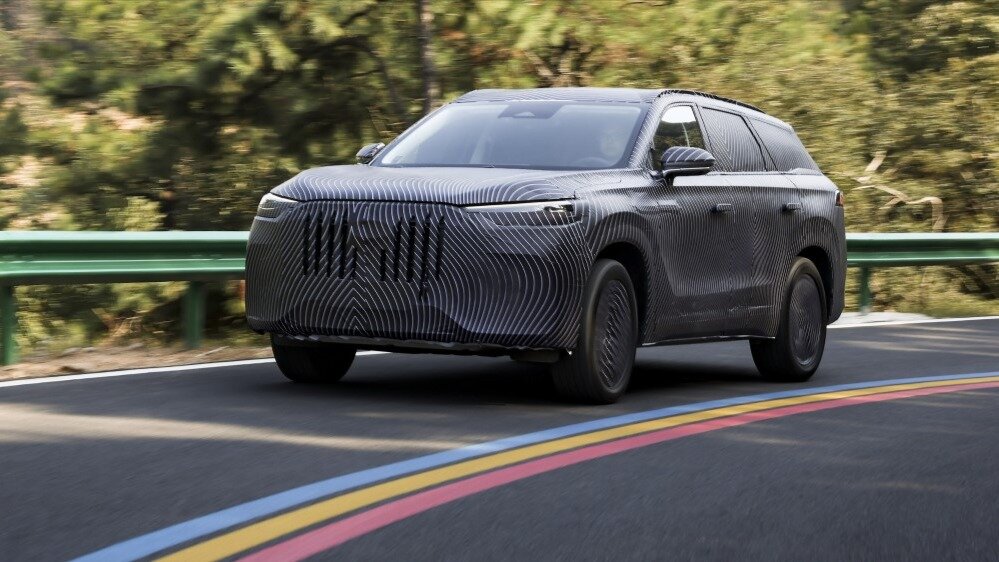 Chery показала свой новый флагманский кроссовер с «всплывающими» ручками