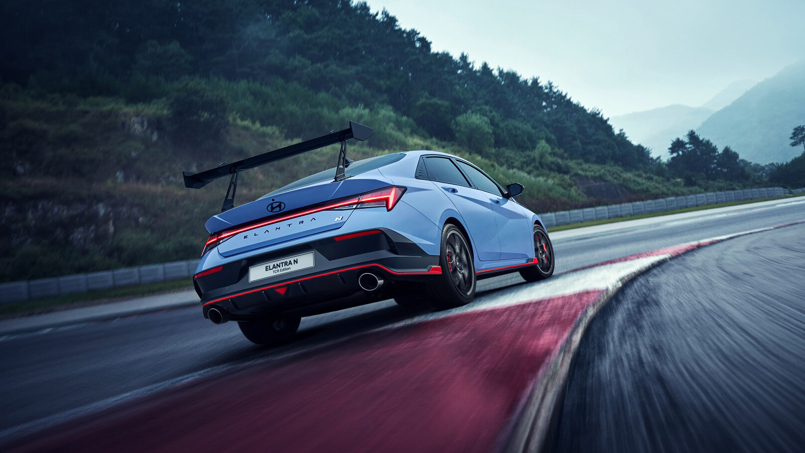 Спортседан Hyundai Elantra N получил «трековую» версию со старым мотором