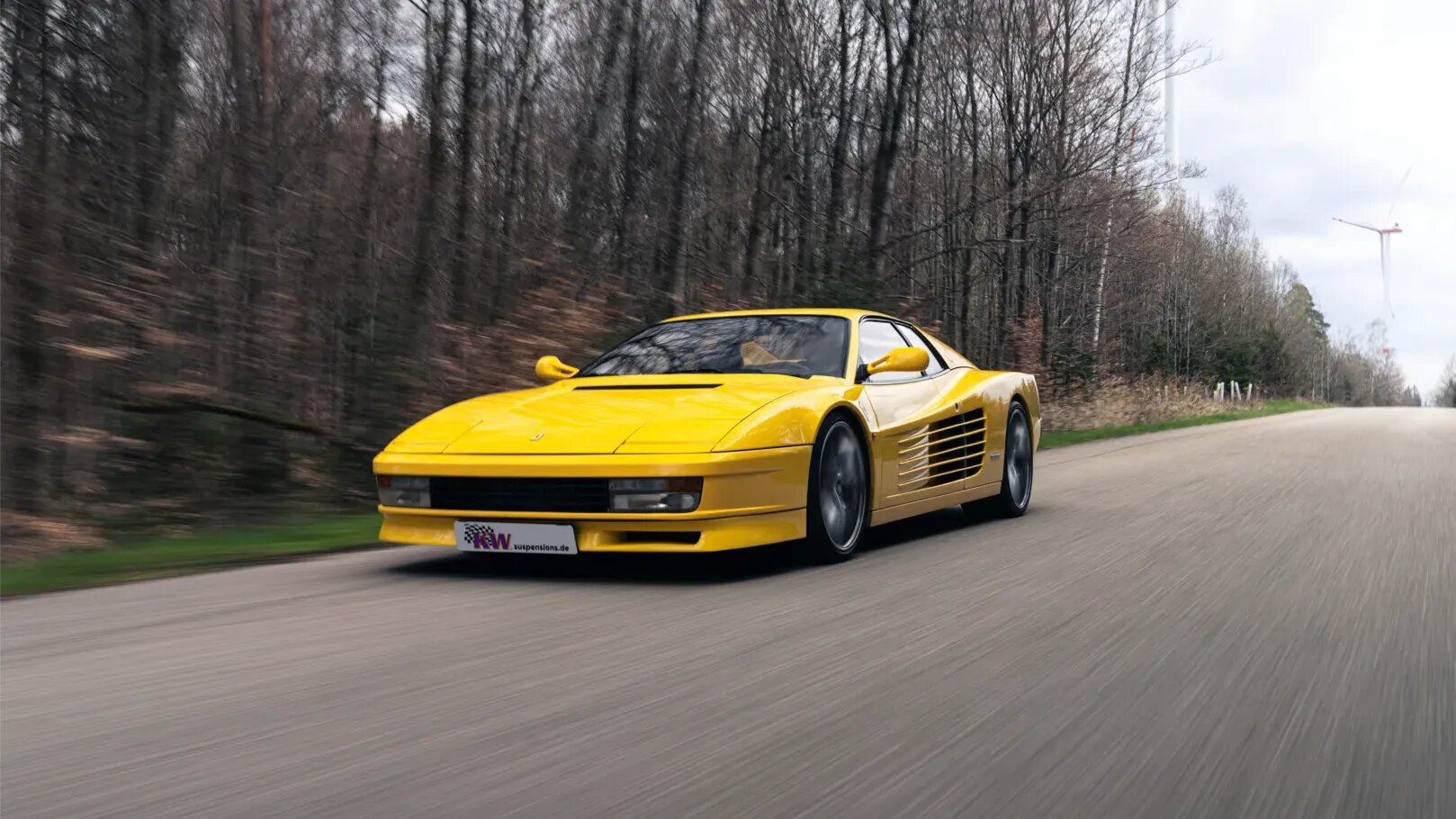 Для классического суперкара Ferrari Testarossa разработали современную подвеску