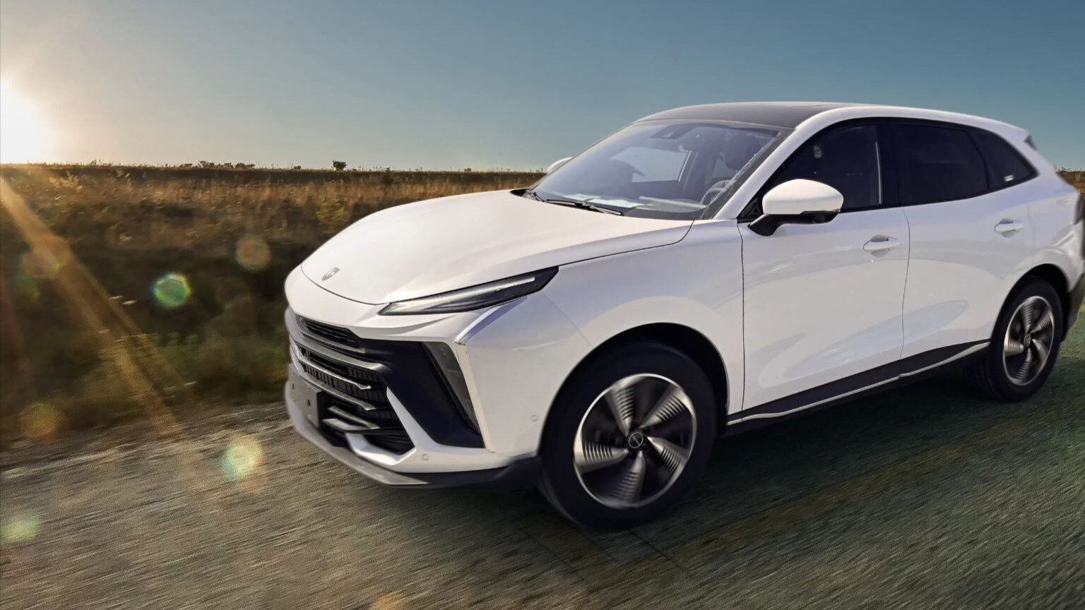 Кроссовер Forthing T5 Evo для России получит гибридную версию в стиле Lamborghini Urus