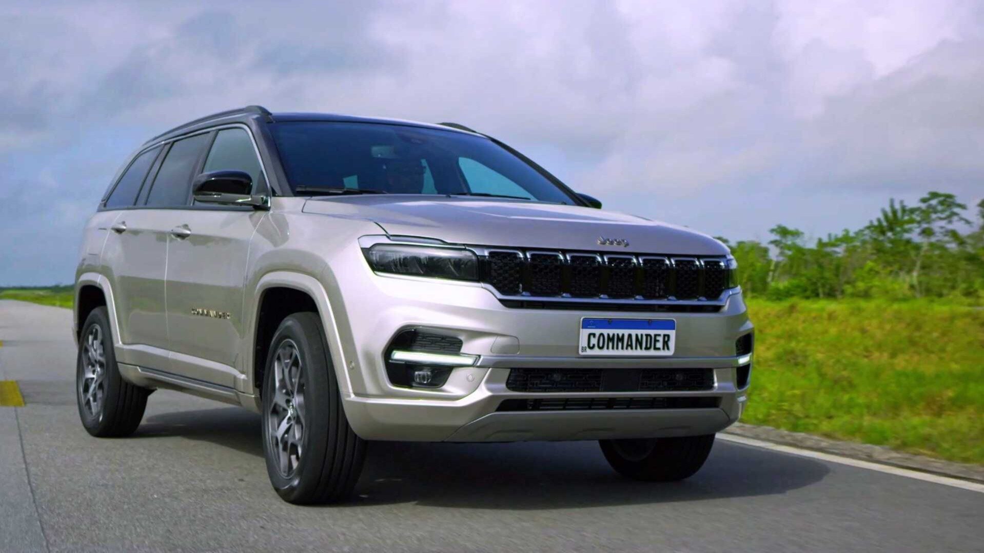 Взгляните на новый Jeep для Бразилии — это семиместный кроссовер