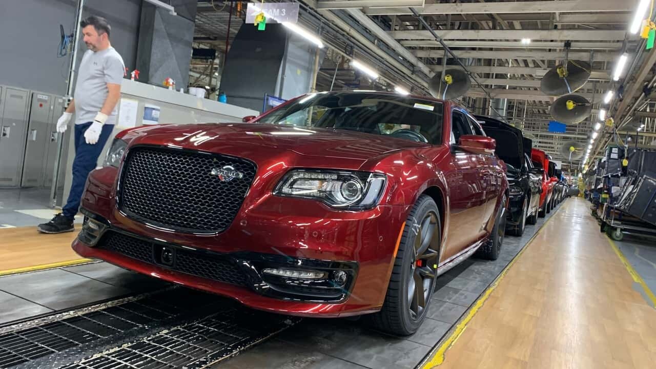 Собран последний седан Chrysler 300C с V8: его заменит электромобиль