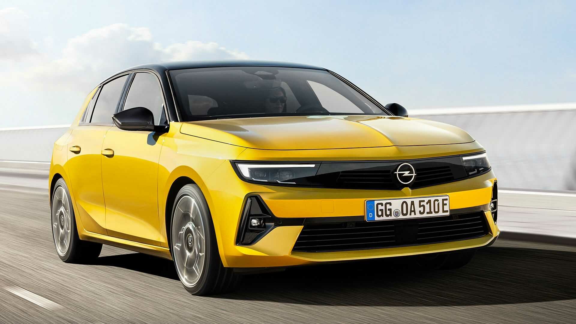 Новый Opel Astra представлен официально: теперь это гибрид на французской платформе 