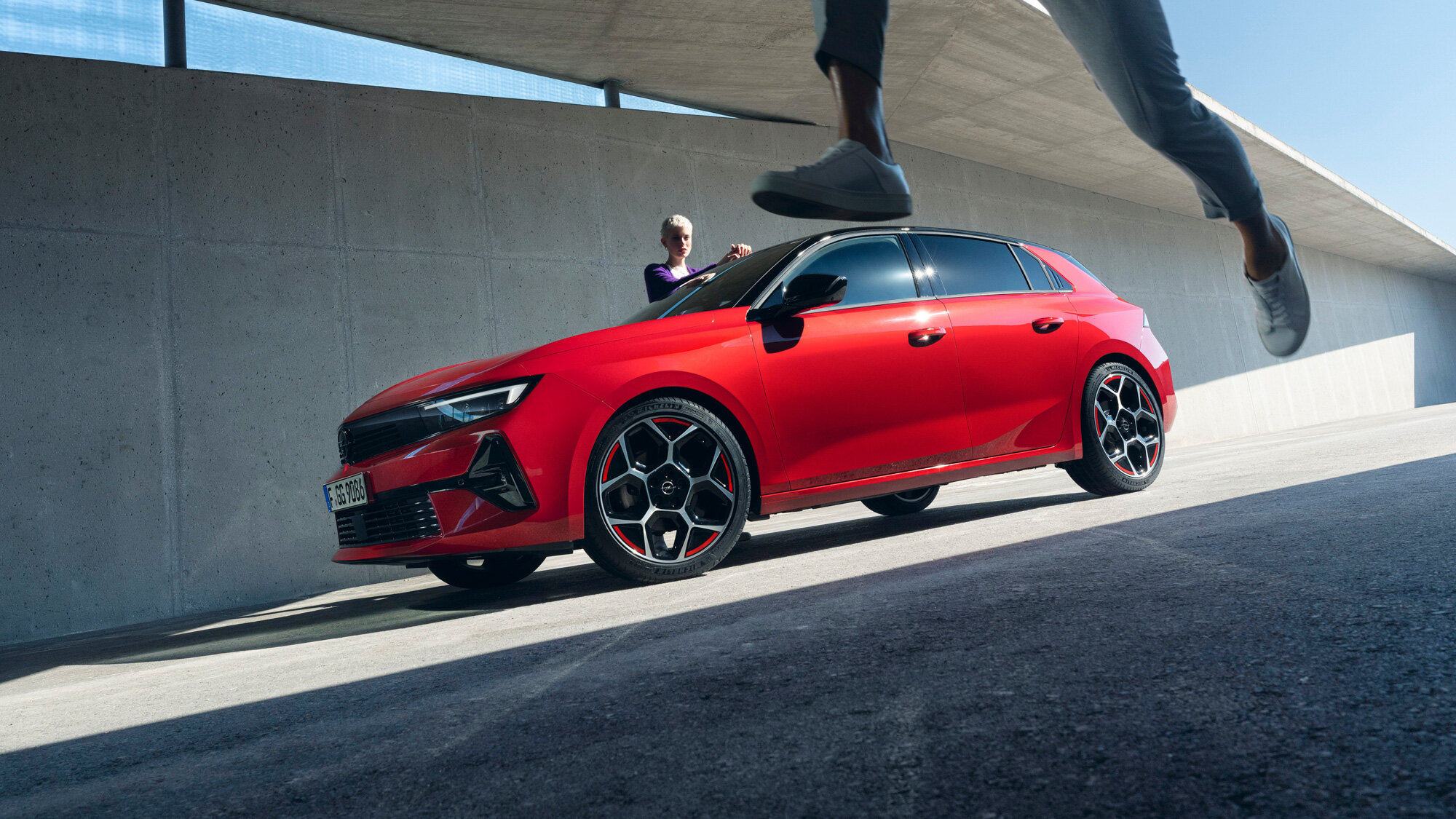 Opel Astra возвращается в Россию: какой она будет и кто в конкурентах