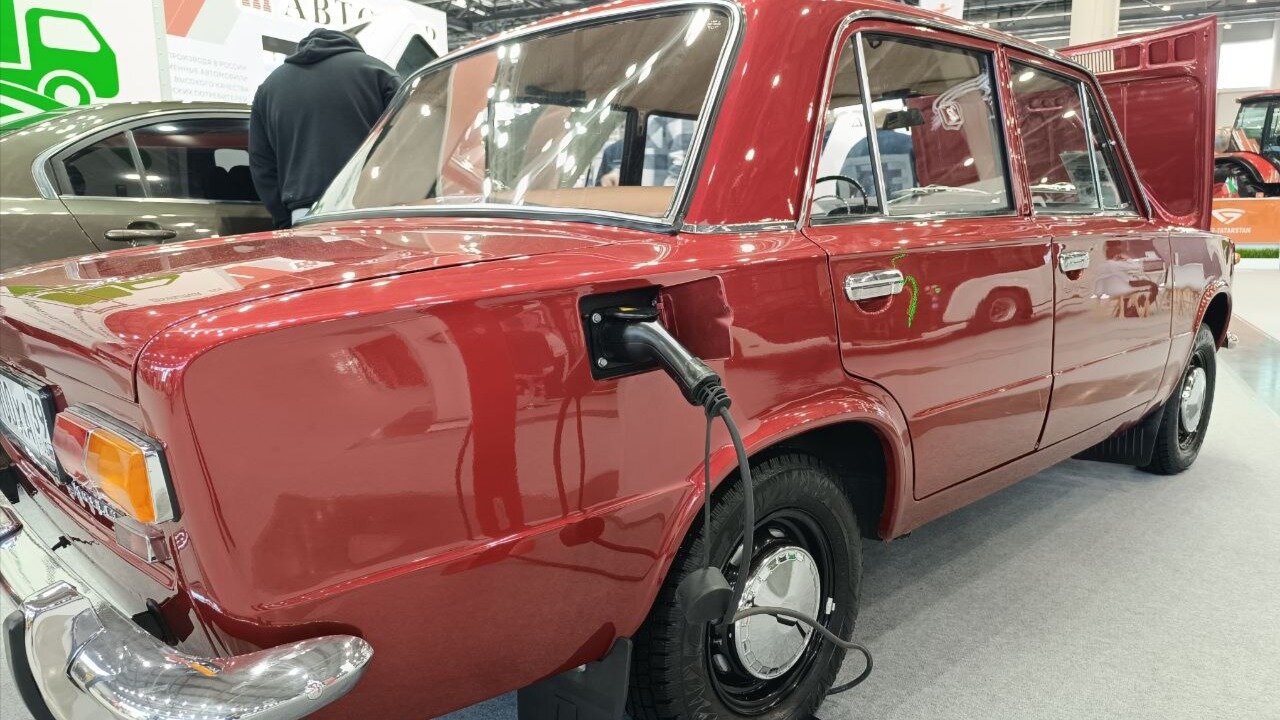 «Автотор» показал электрическую «копейку»